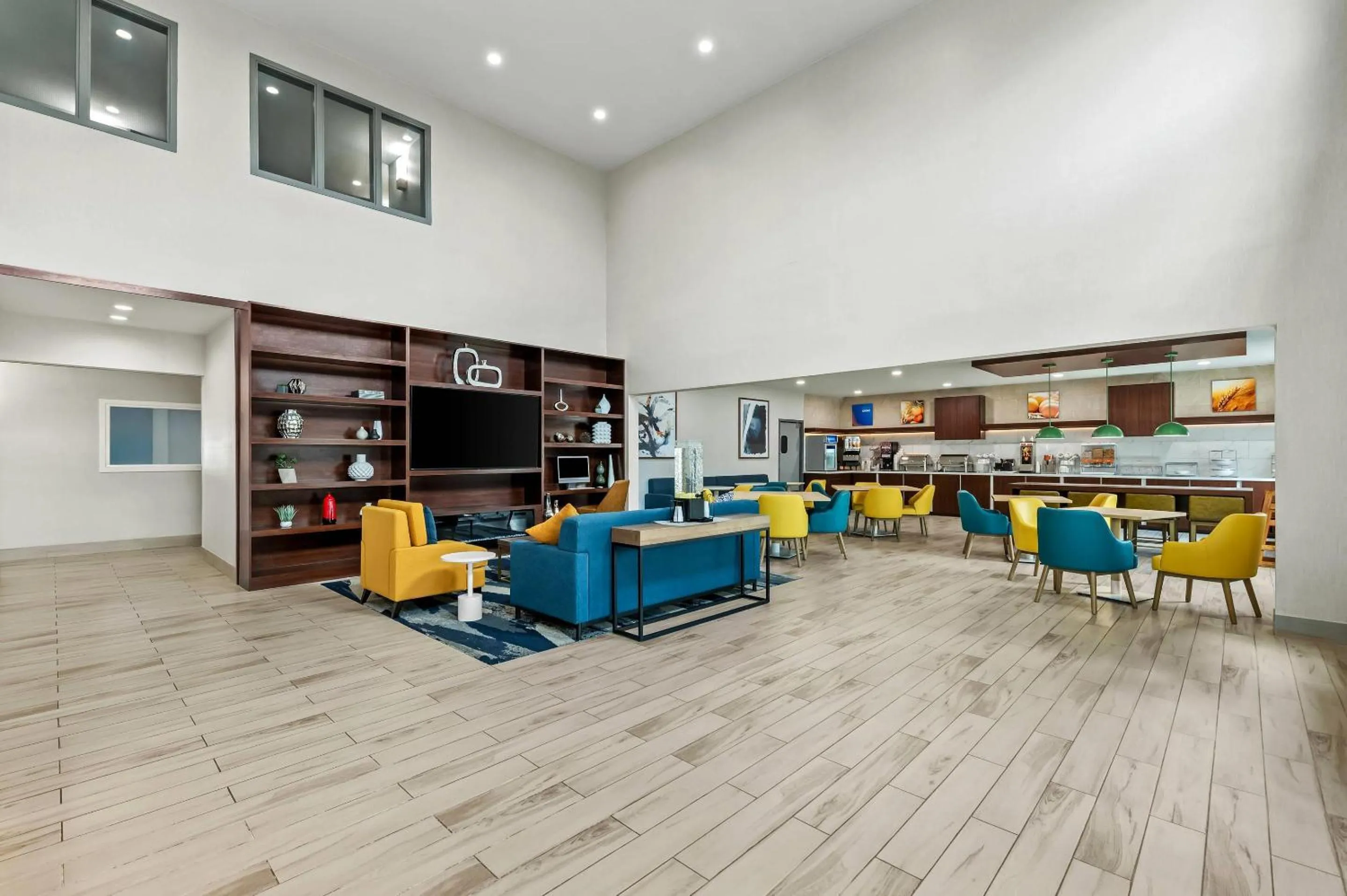 Lobby or reception in Comfort Suites Longview North