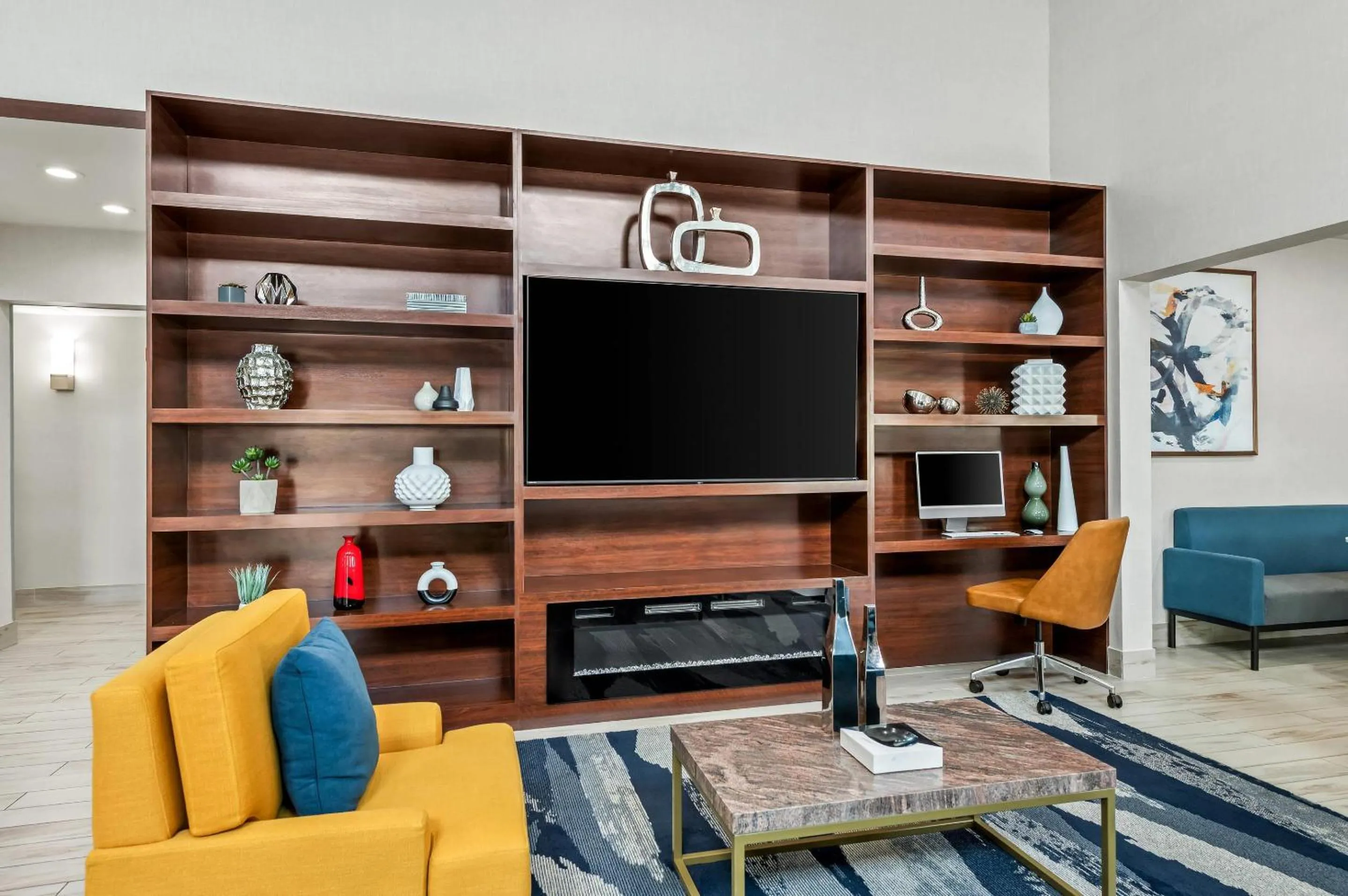 Lobby or reception in Comfort Suites Longview North