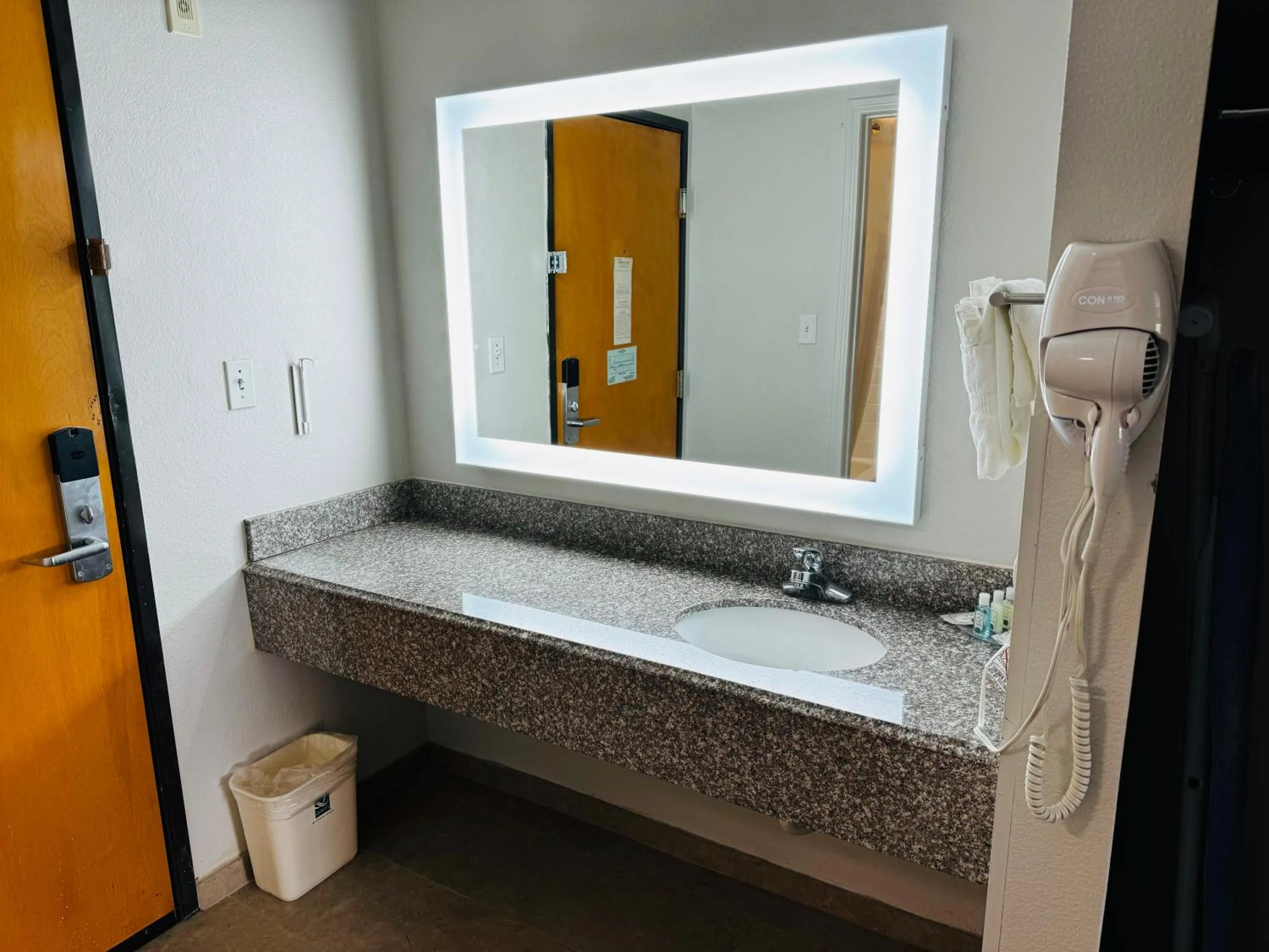 Bathroom in Quality Inn Near Seaworld - Lackland