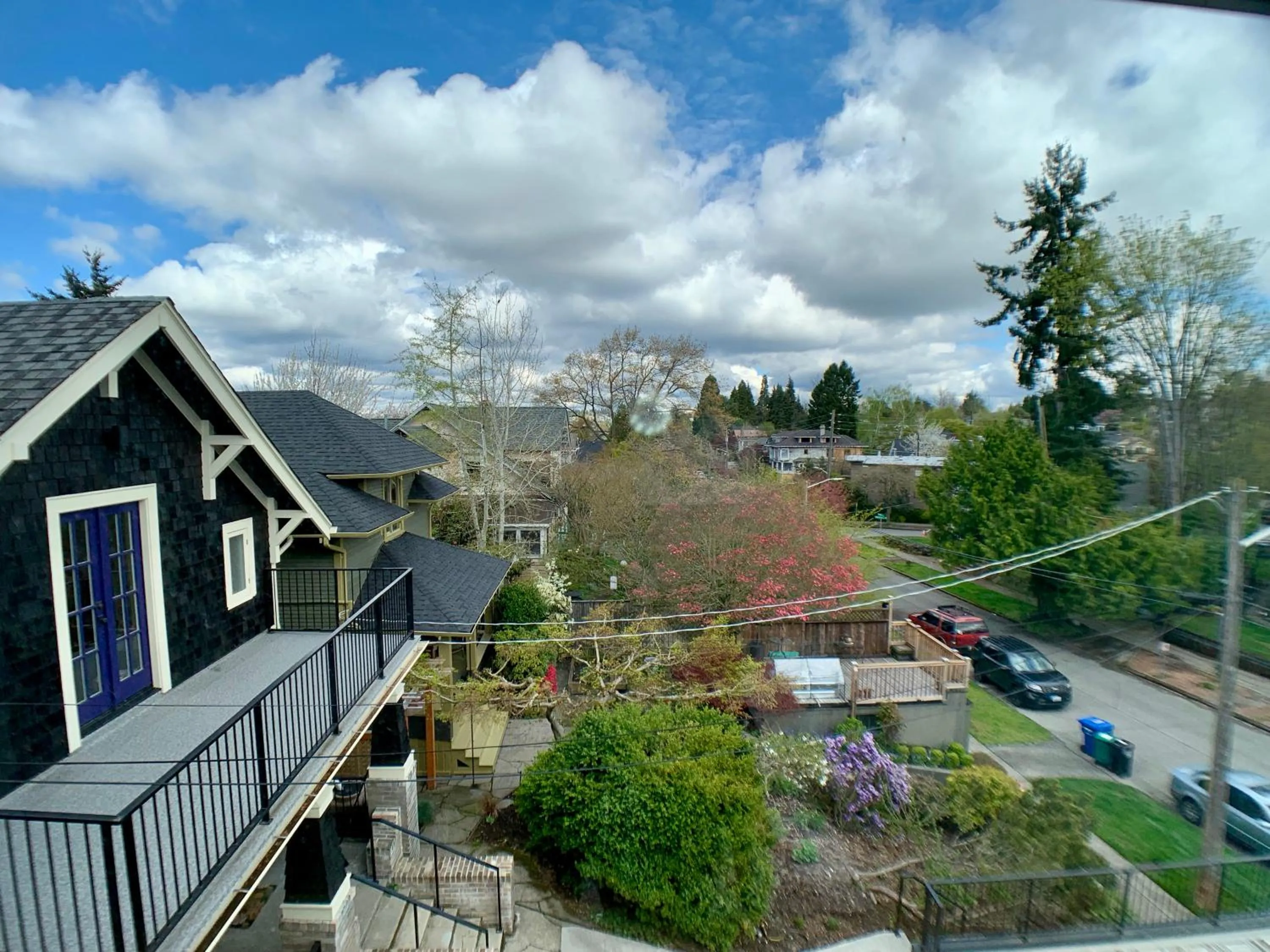 Property building in Birdhouse on Green Lake