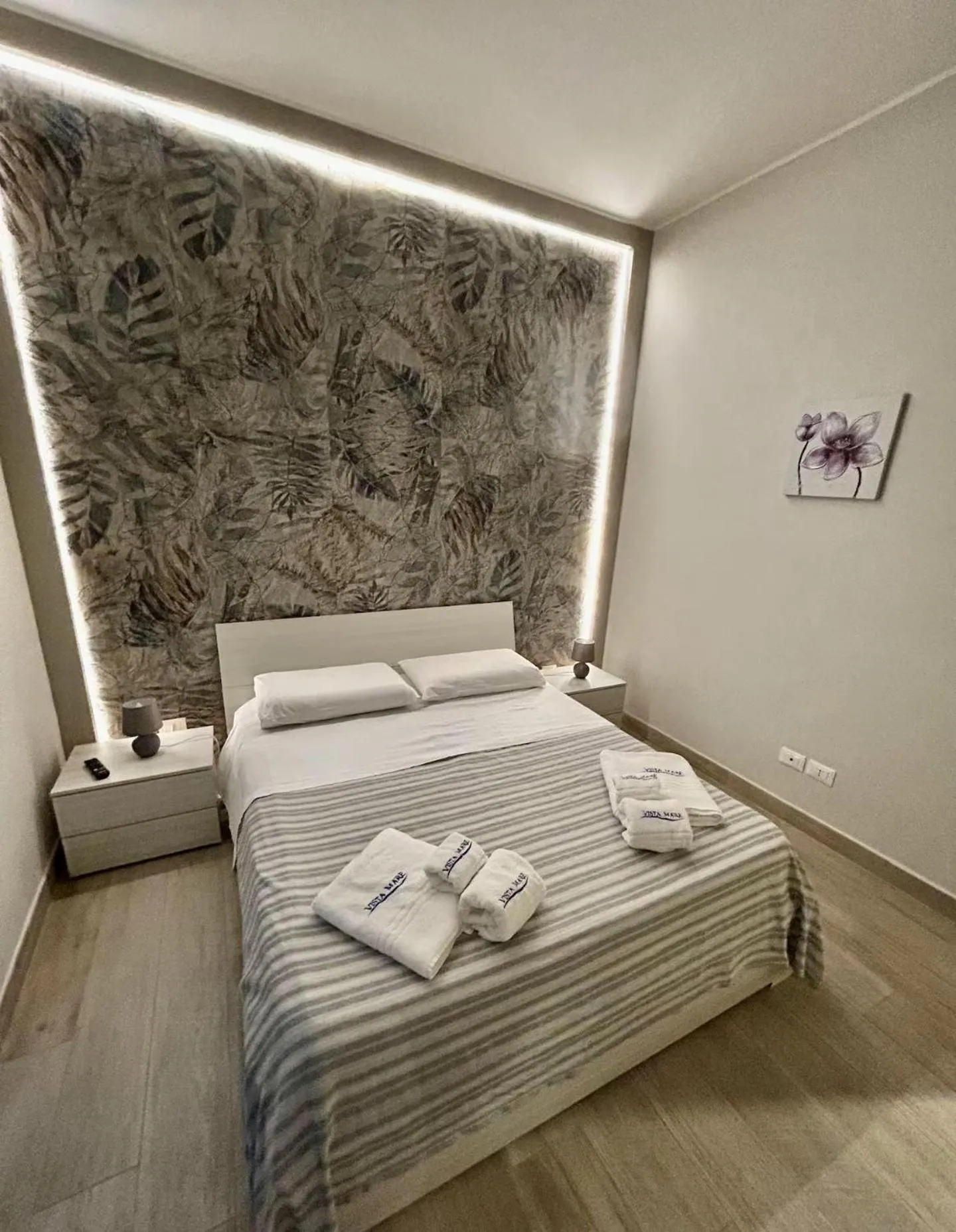 Two-Bedroom Apartment with Balcony and Sea View in Vista Mare Apartments