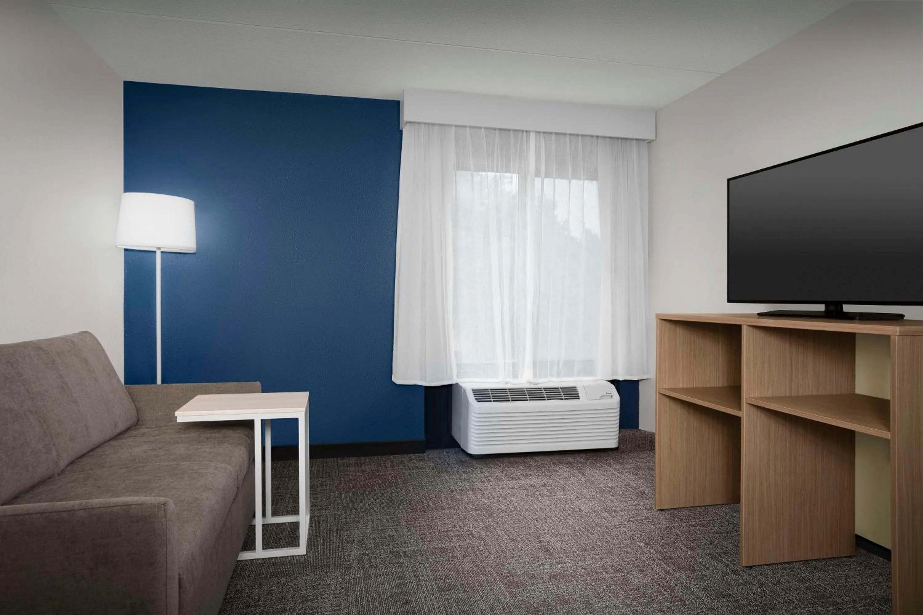 Bed in Spark By Hilton San Antonio Airport