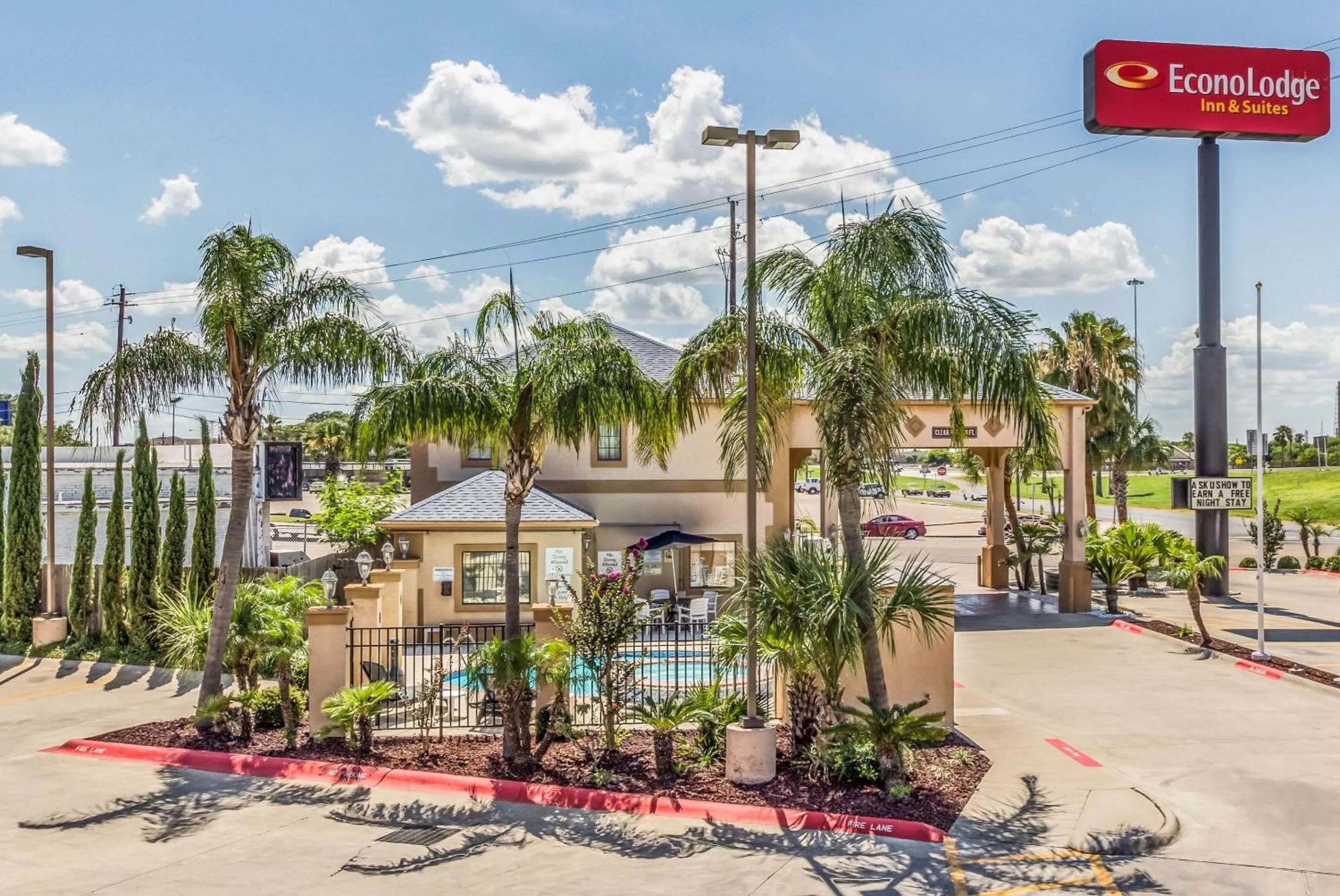 Property building in Econo Lodge Inn & Suites Corpus Christi
