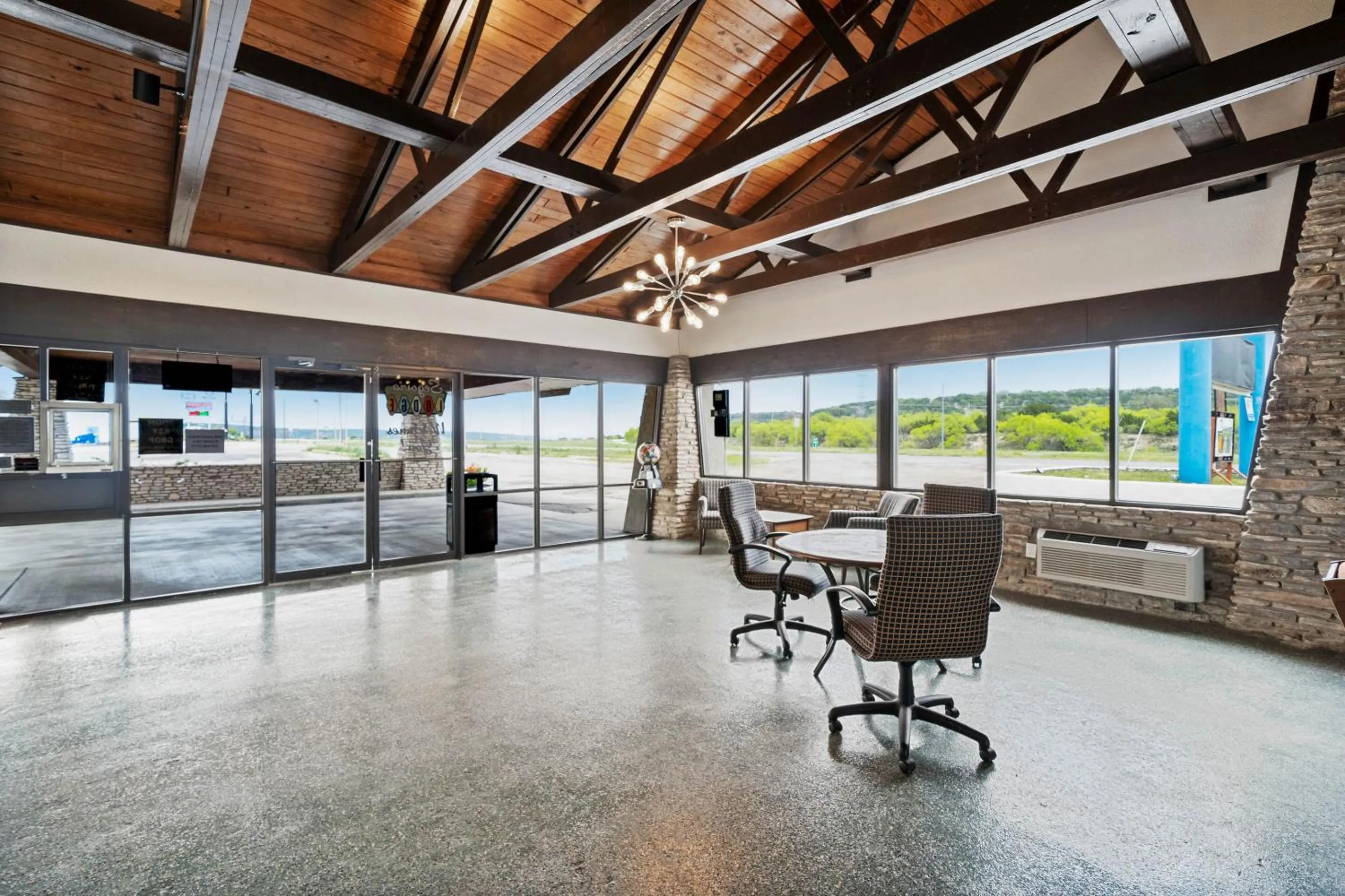 Lobby or reception in OYO Hotel Junction TX I-10