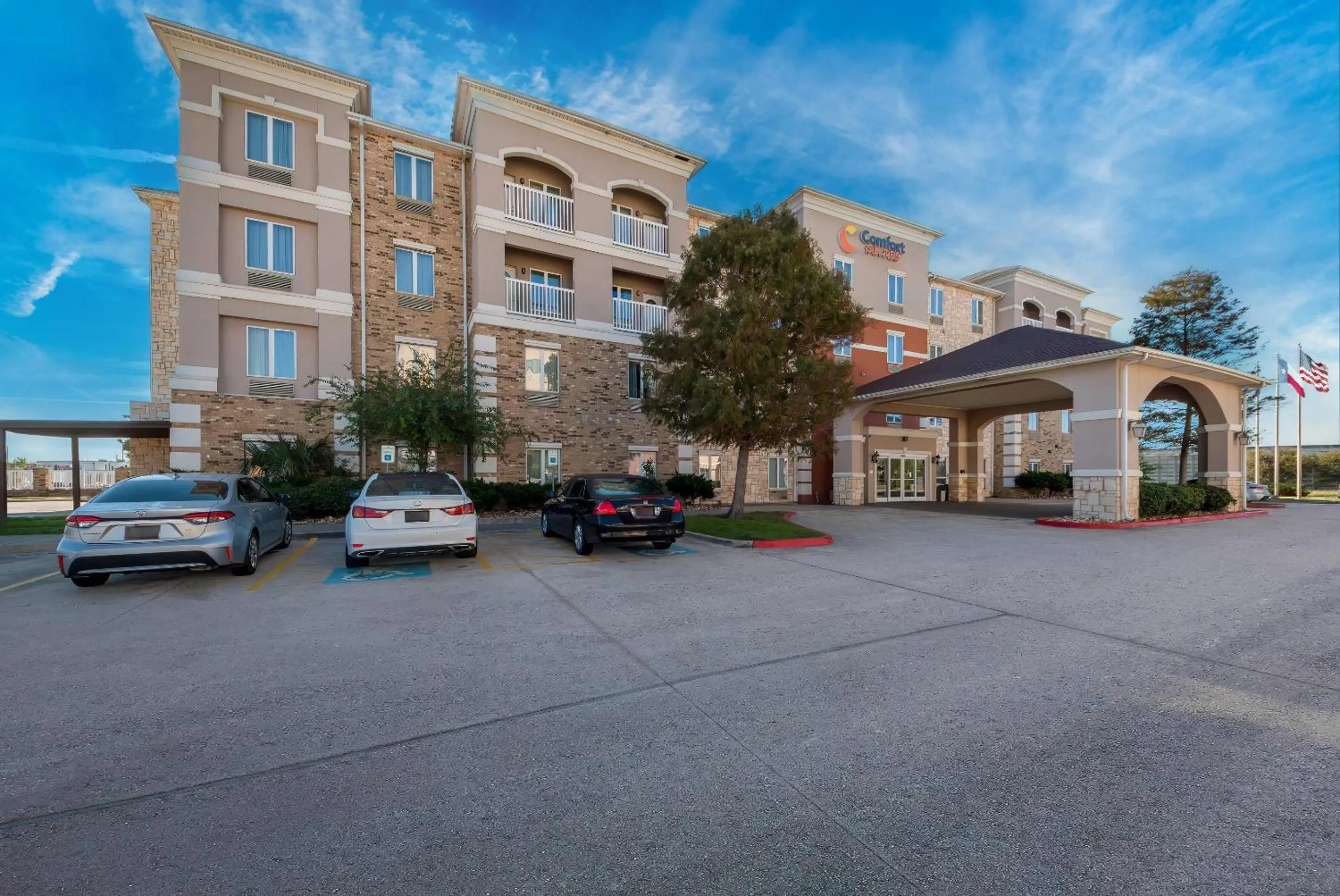 Property building in Comfort Suites Corpus Christi Central
