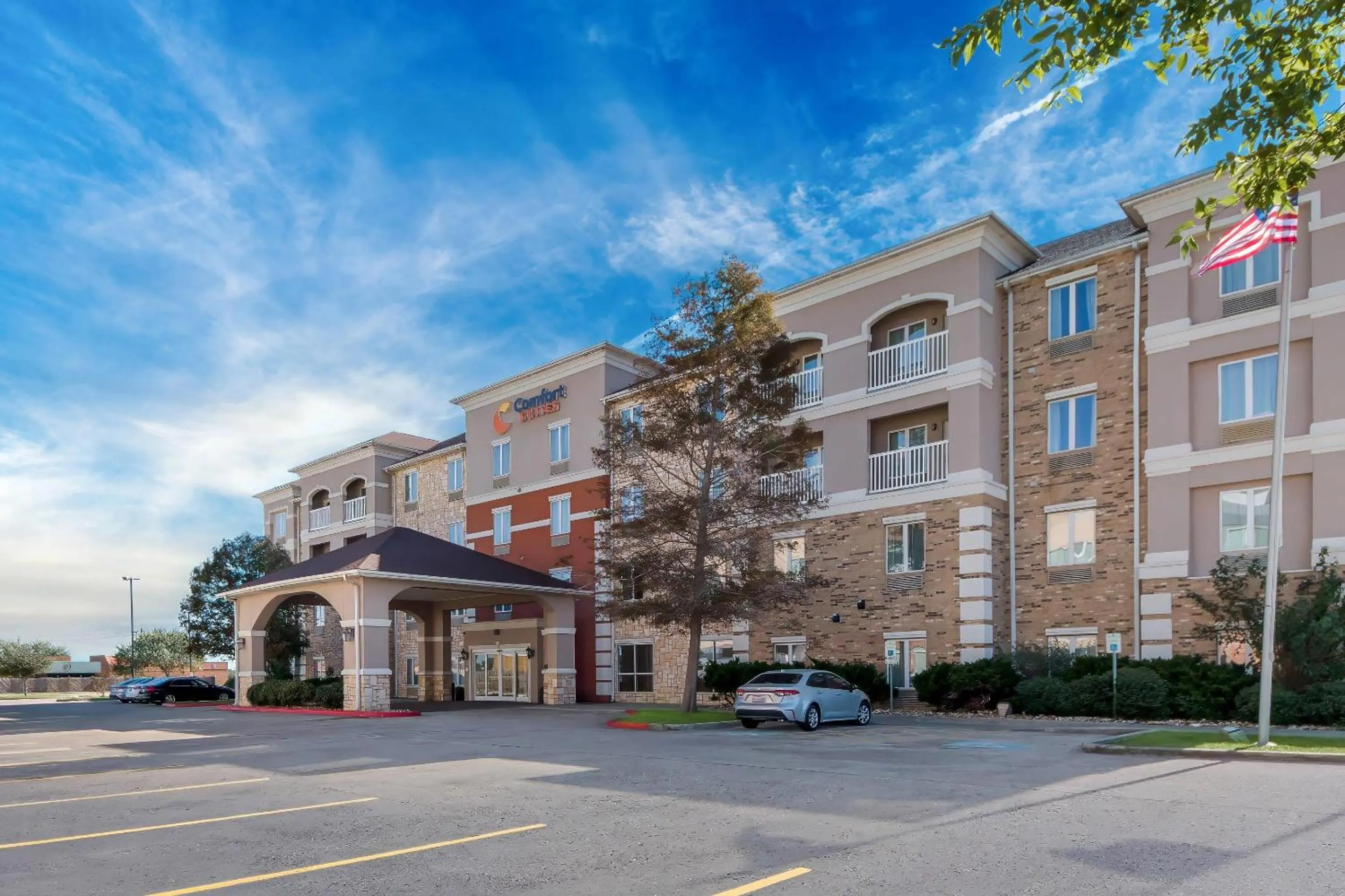 Property building in Comfort Suites Corpus Christi Central