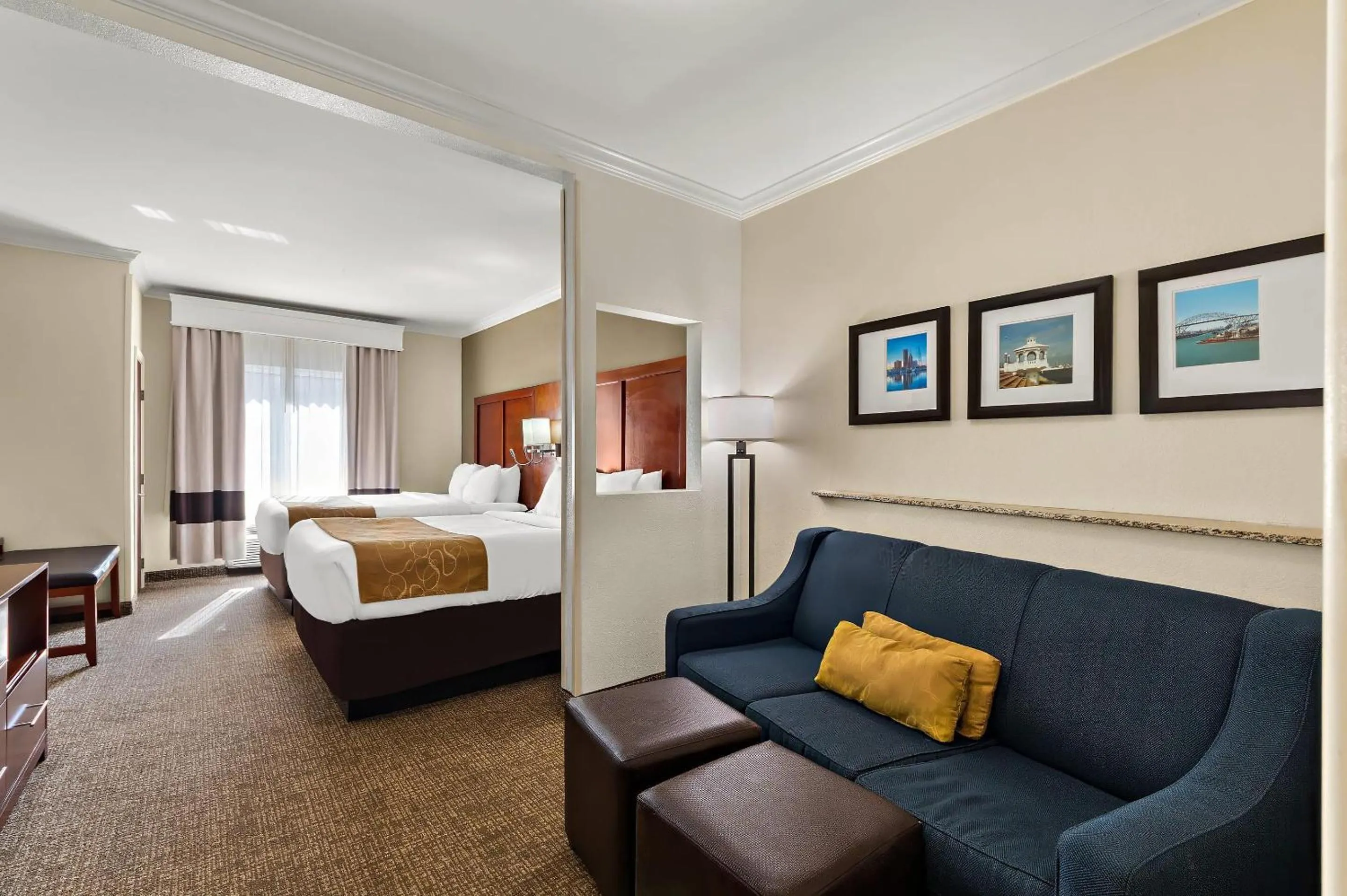 Bedroom, Bed in Comfort Suites Corpus Christi Central