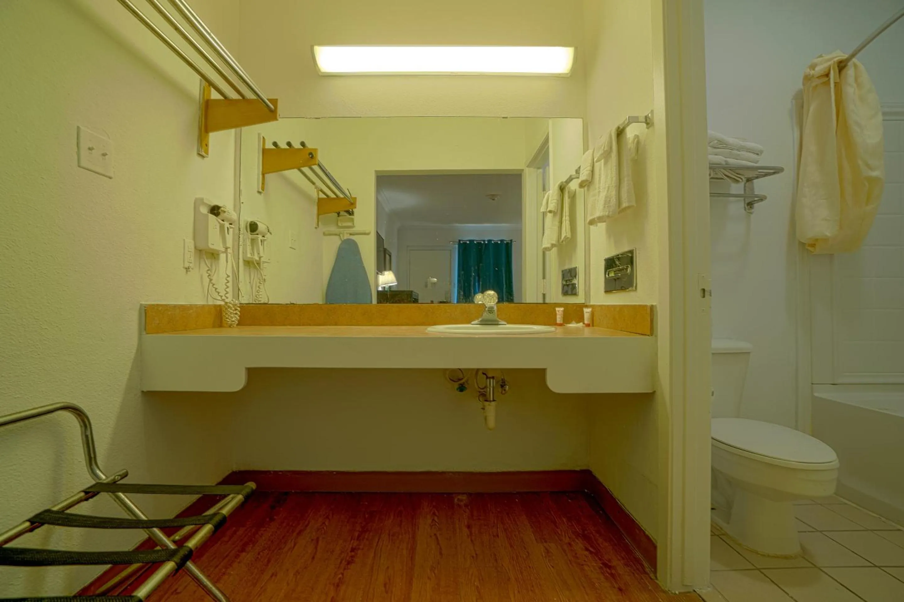 Bathroom in OYO Hotel Kingsville - Hwy 77