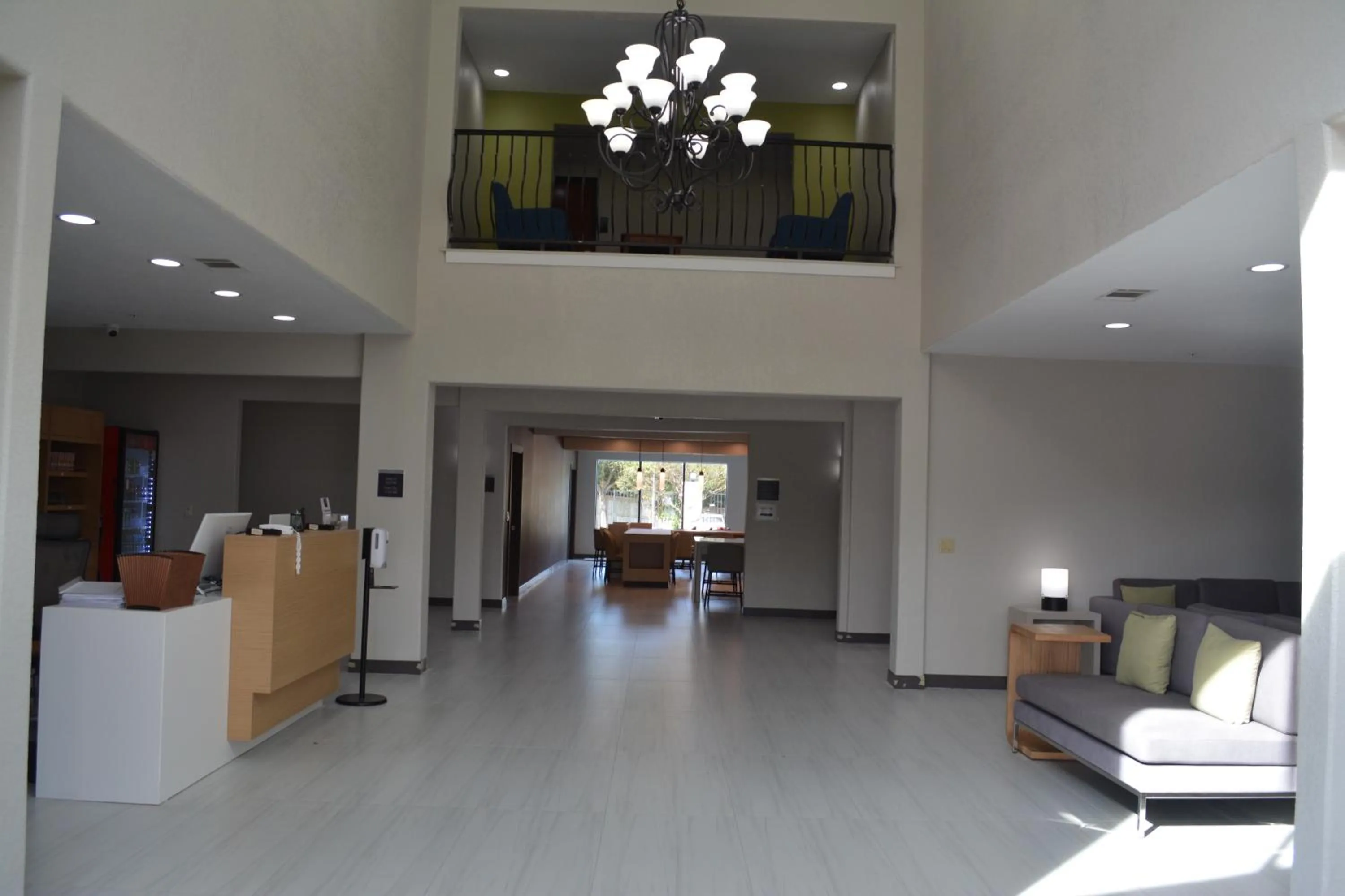 Lobby or reception in Wingate by Wyndham College Station South