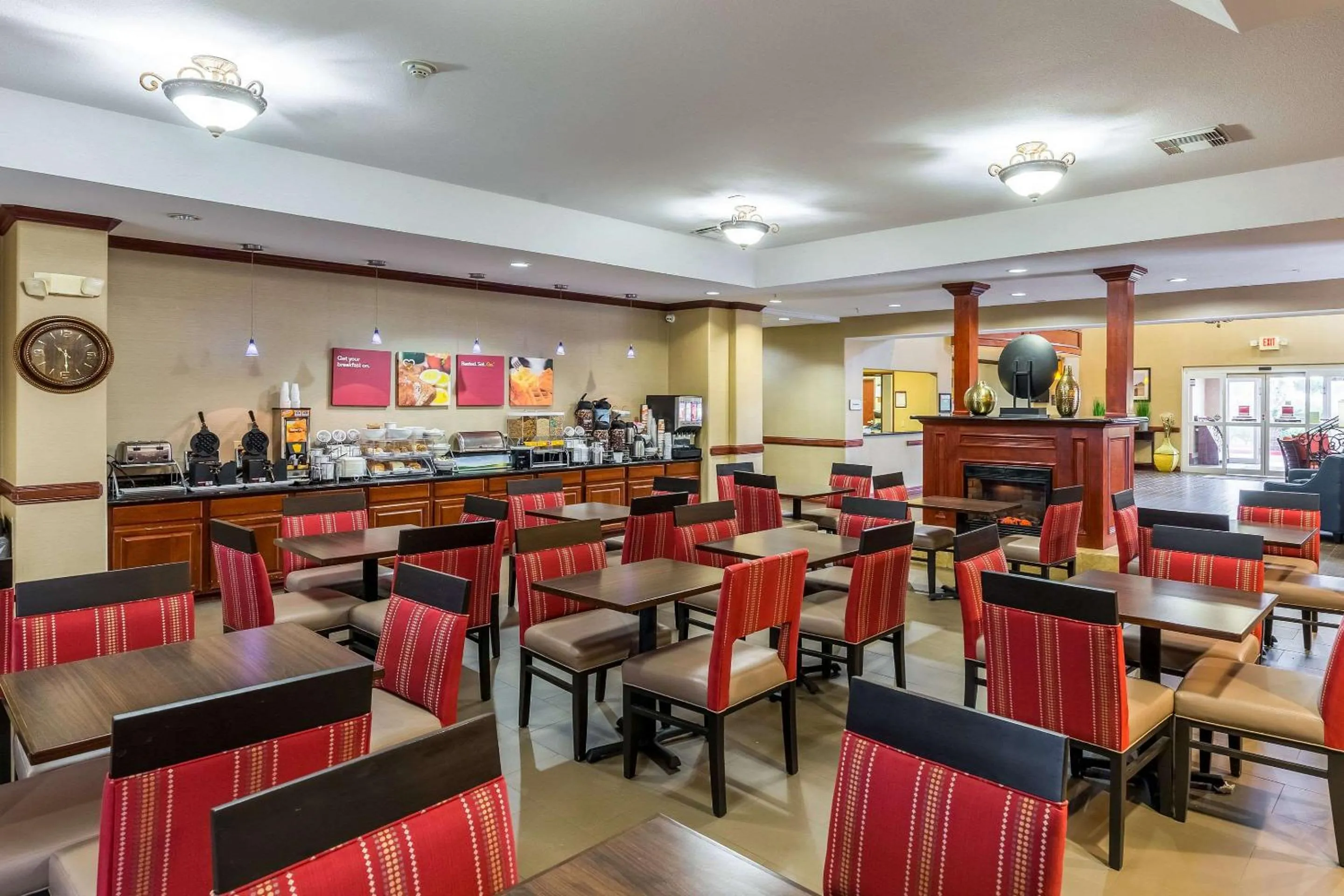 Restaurant/places to eat in Comfort Suites Galveston Cruise Port Area - Beachside