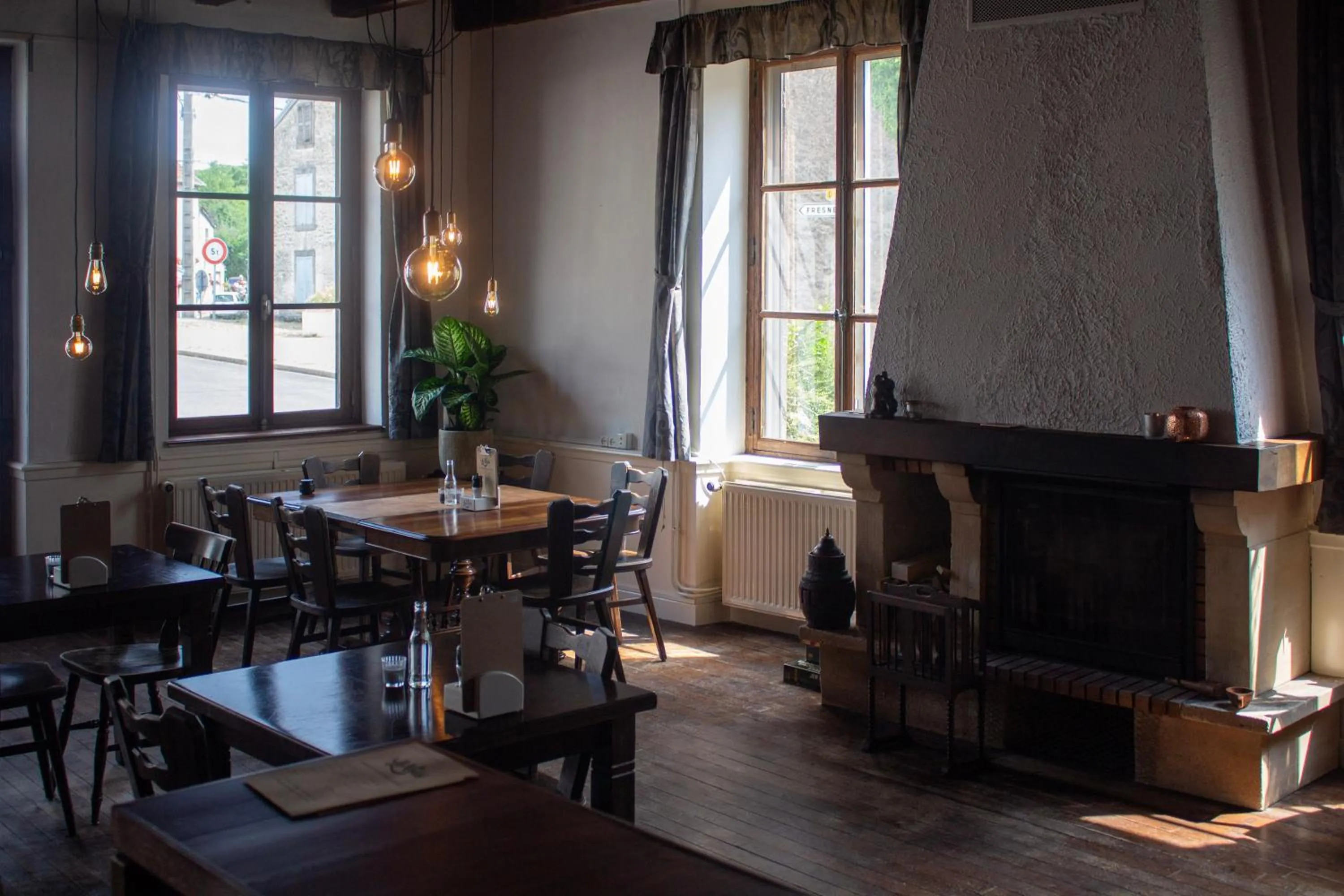 Restaurant/places to eat in Le Voilà