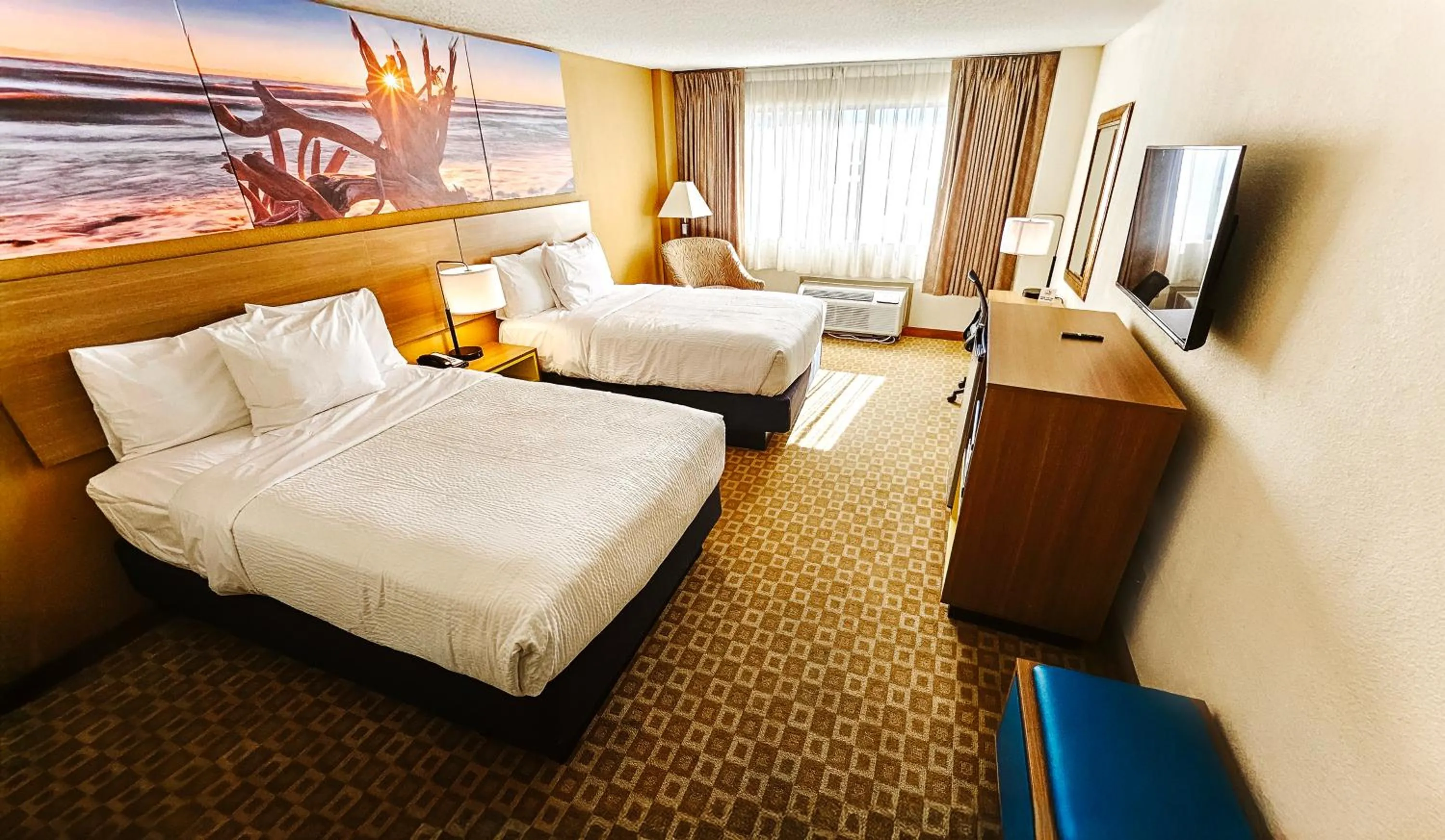 Bed in Days Inn by Wyndham Sherman