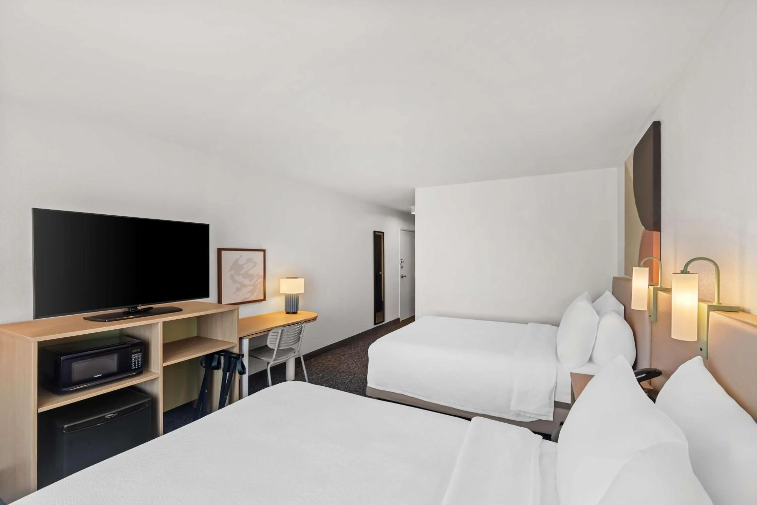 Bed in Sleep Inn & Suites Near Fort Cavazos