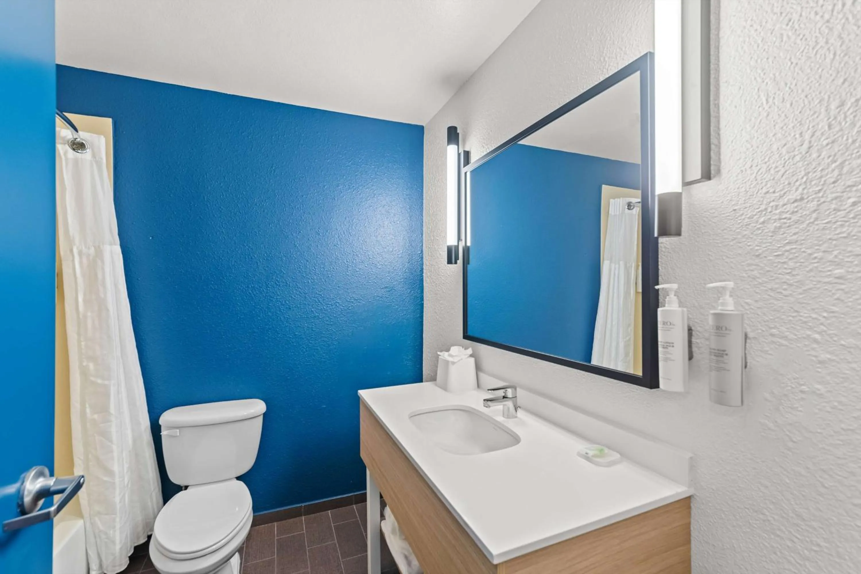 Bathroom in Sleep Inn & Suites Near Fort Cavazos