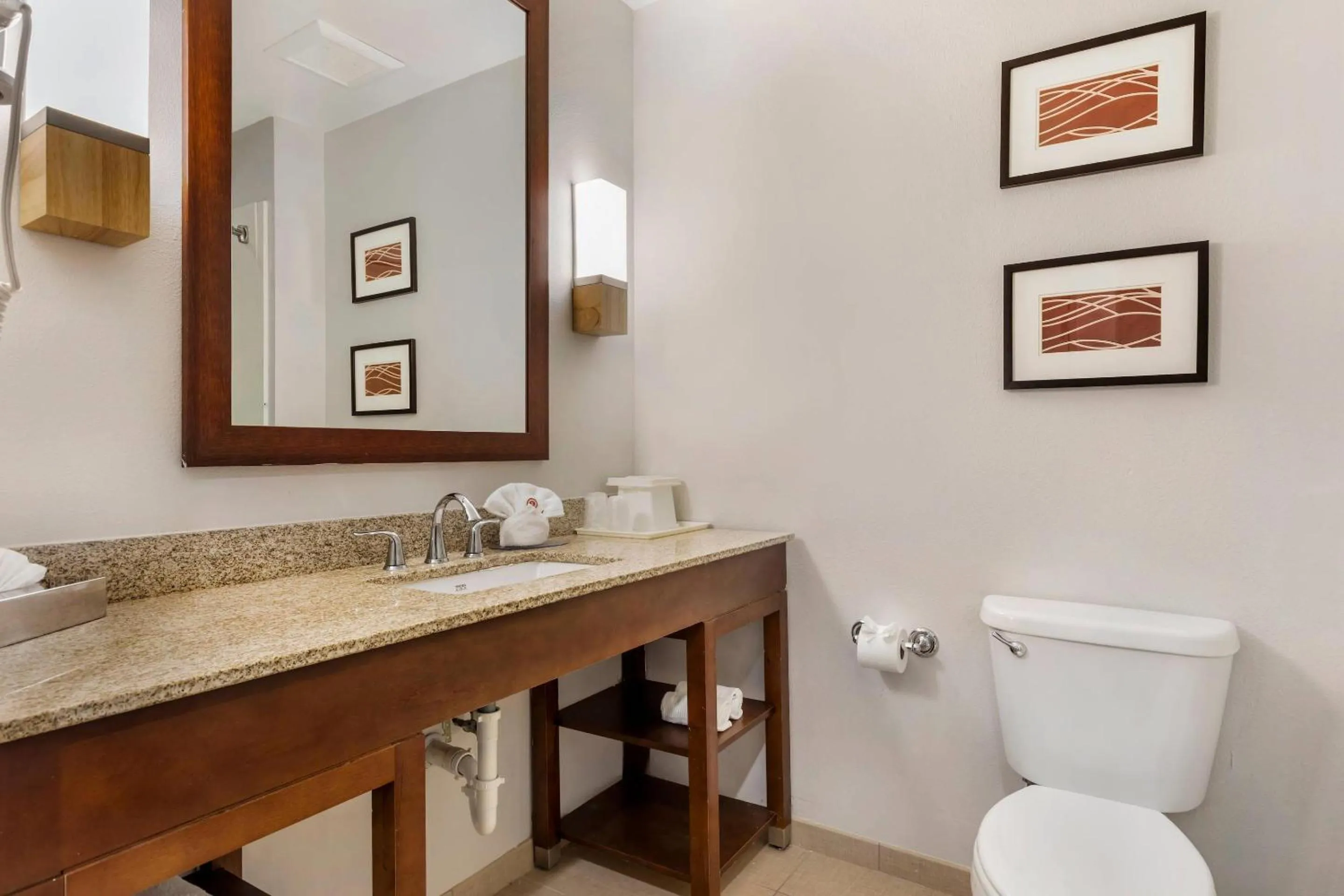 Bedroom in Comfort Inn & Suites Red Oak - Dallas Area