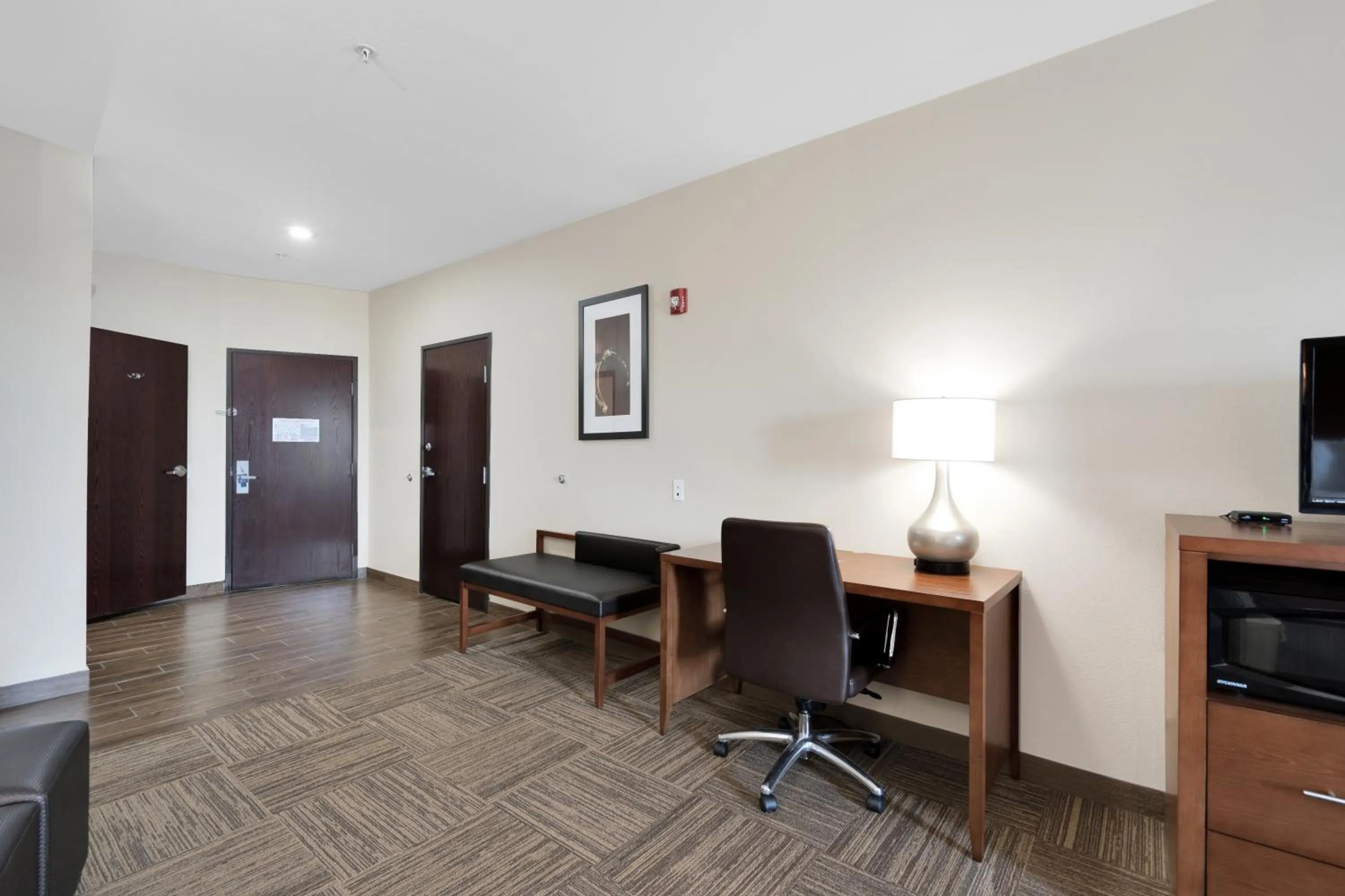 Business facilities in Comfort Suites University