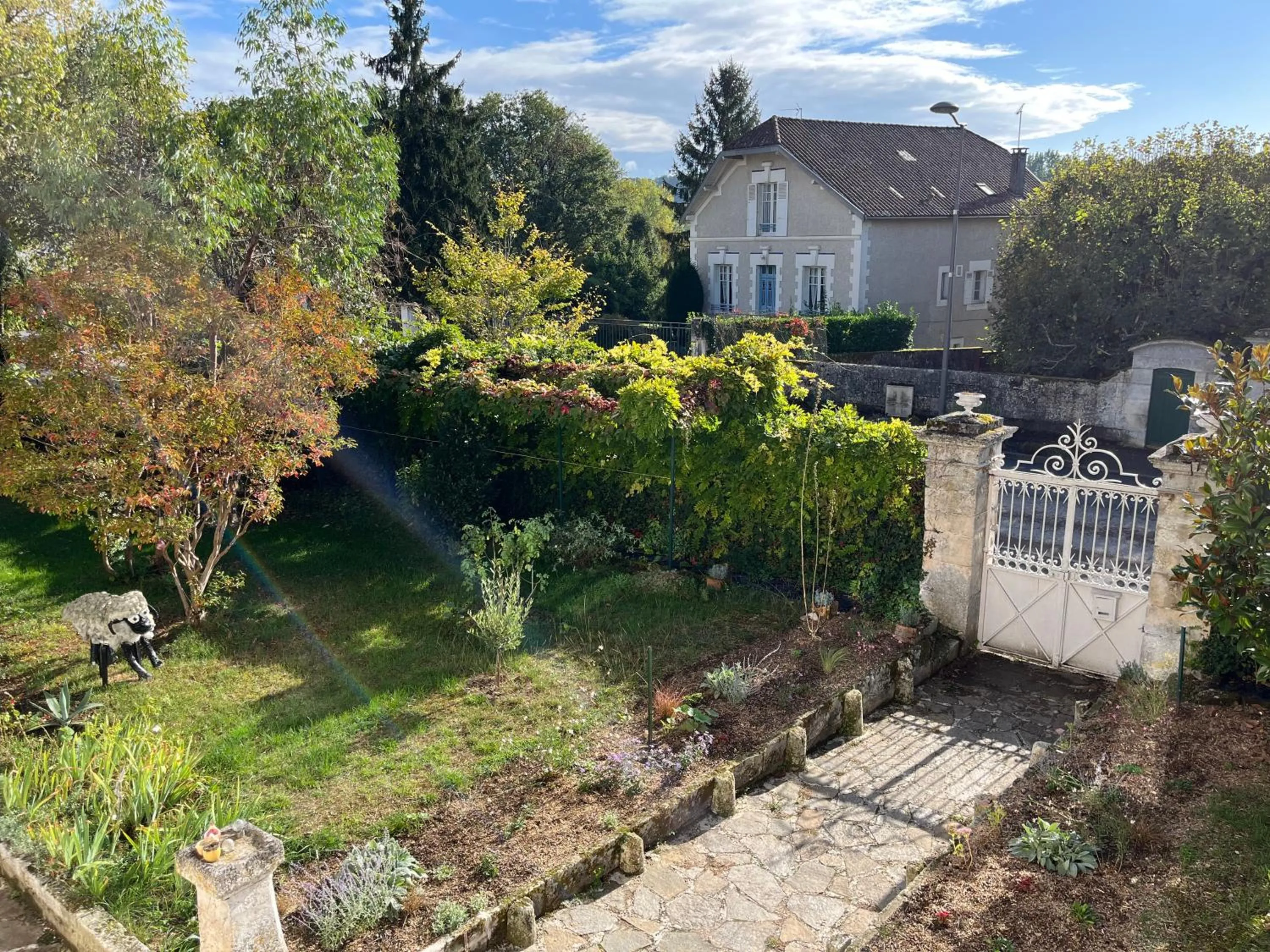 Property building in Villa Médicis