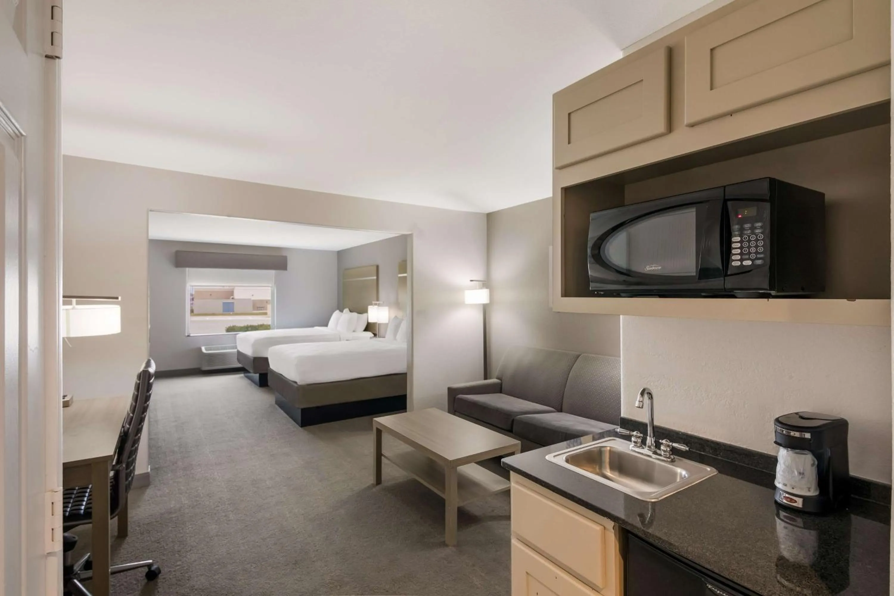 Bedroom, Bed in Best Western Plus Killeen - Fort Cavazos Hotel & Suites