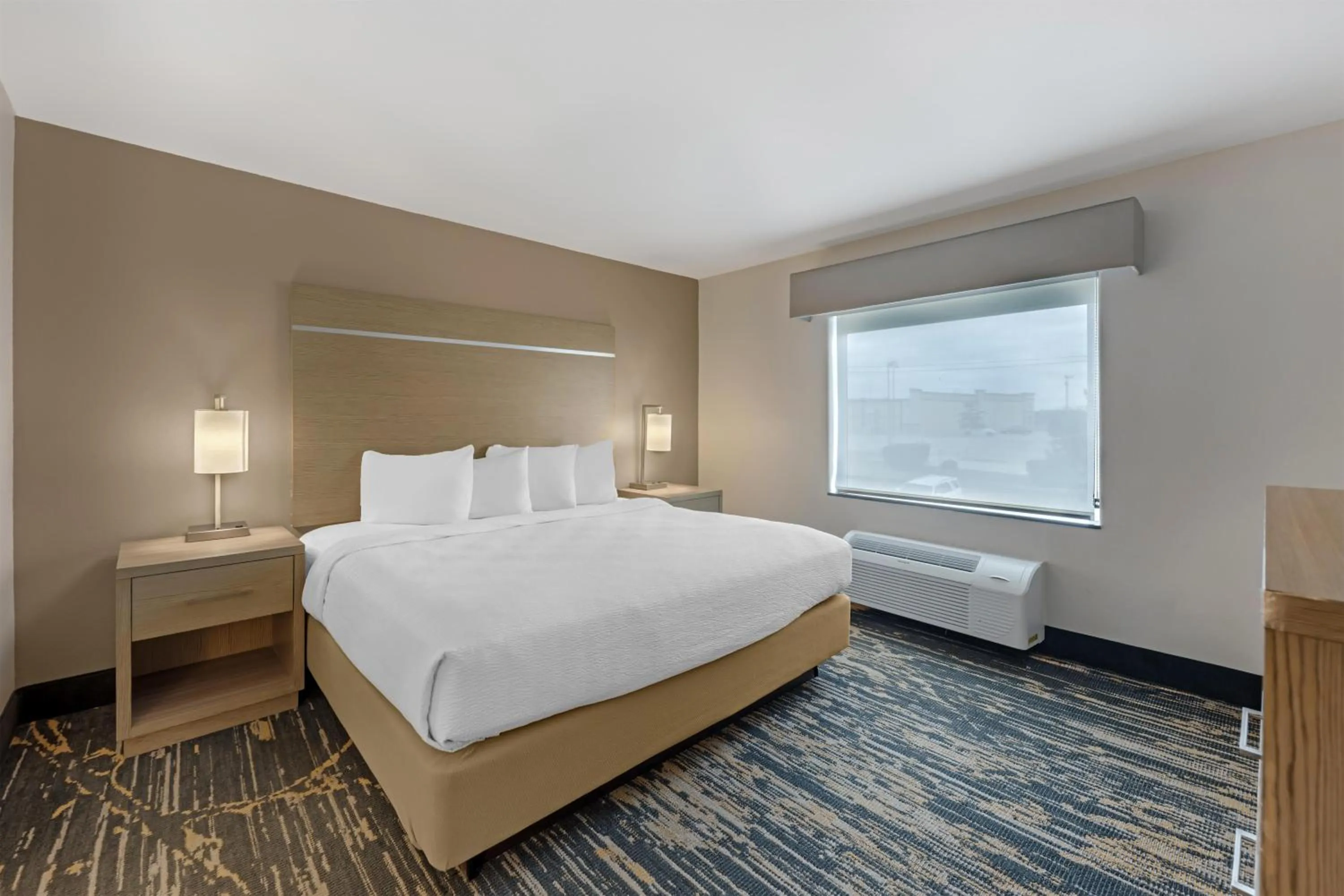 Bedroom, Bed in Best Western Plus Killeen - Fort Cavazos Hotel & Suites