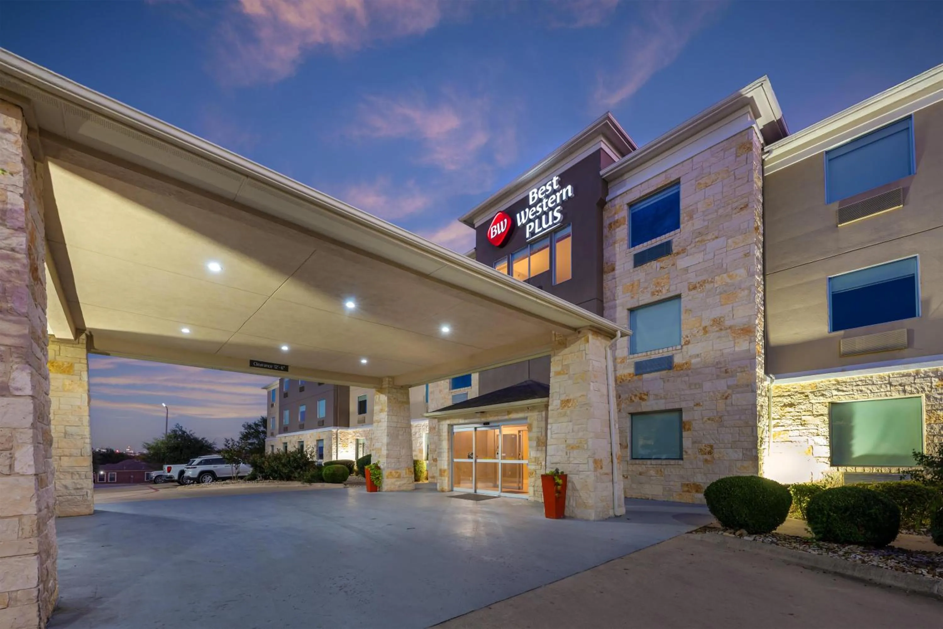 Property building in Best Western Plus Killeen - Fort Cavazos Hotel & Suites