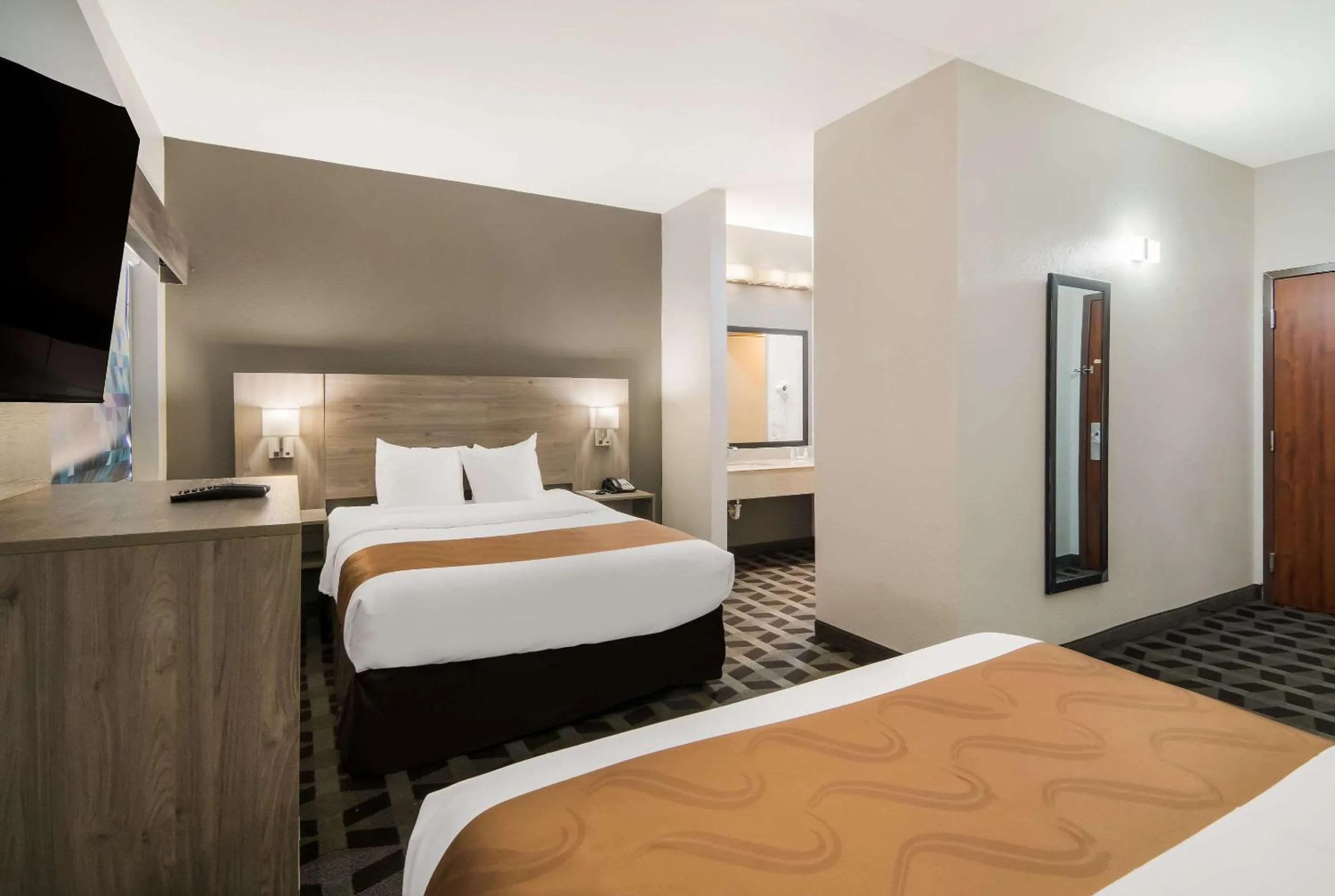 Bedroom, Bed in Quality Inn & Suites Waco North