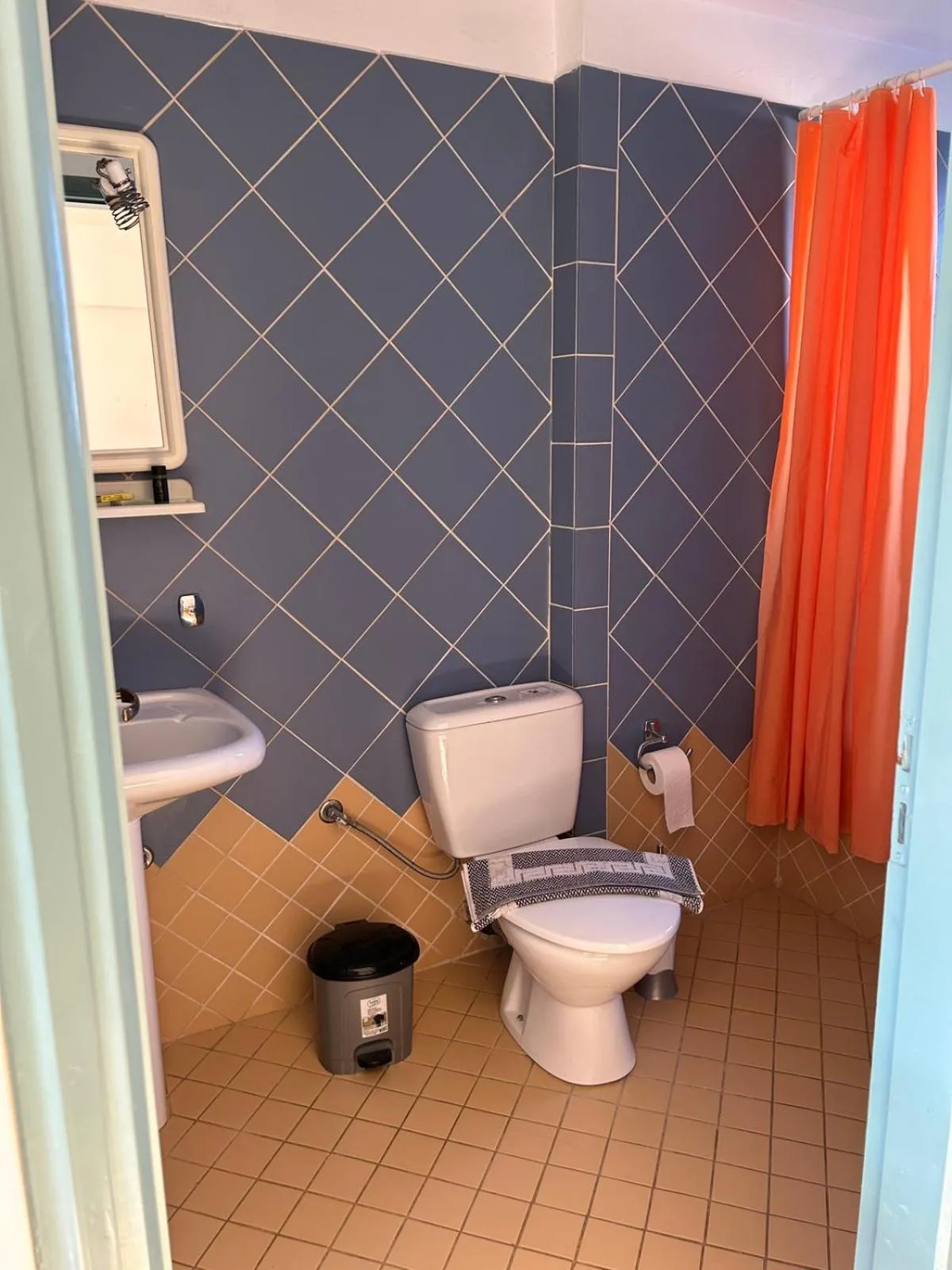 Bathroom in Areti Aparthotel