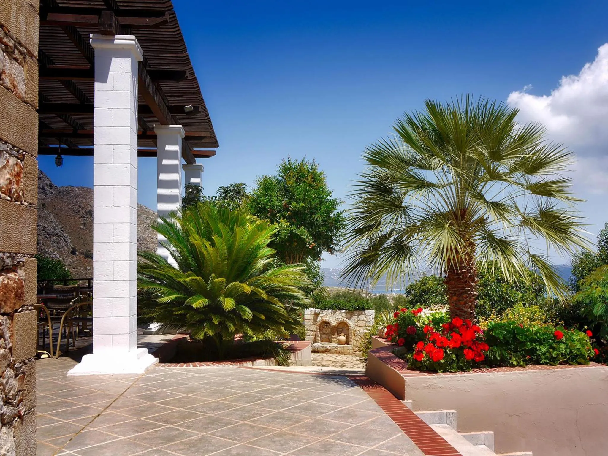 Garden in Areti Aparthotel