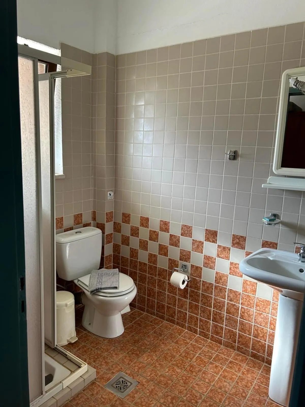 Bathroom in Areti Aparthotel