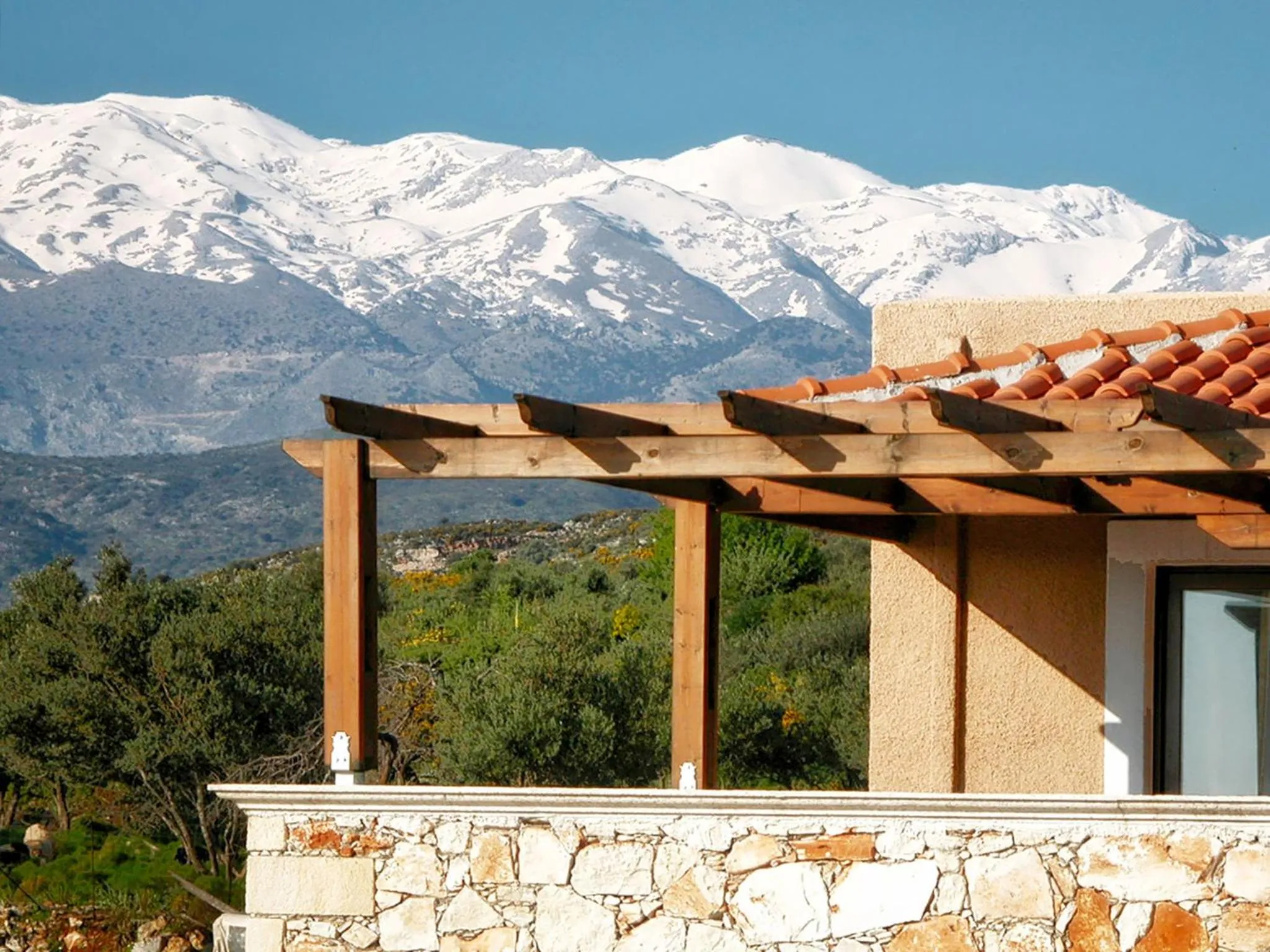 Mountain view in Areti Aparthotel