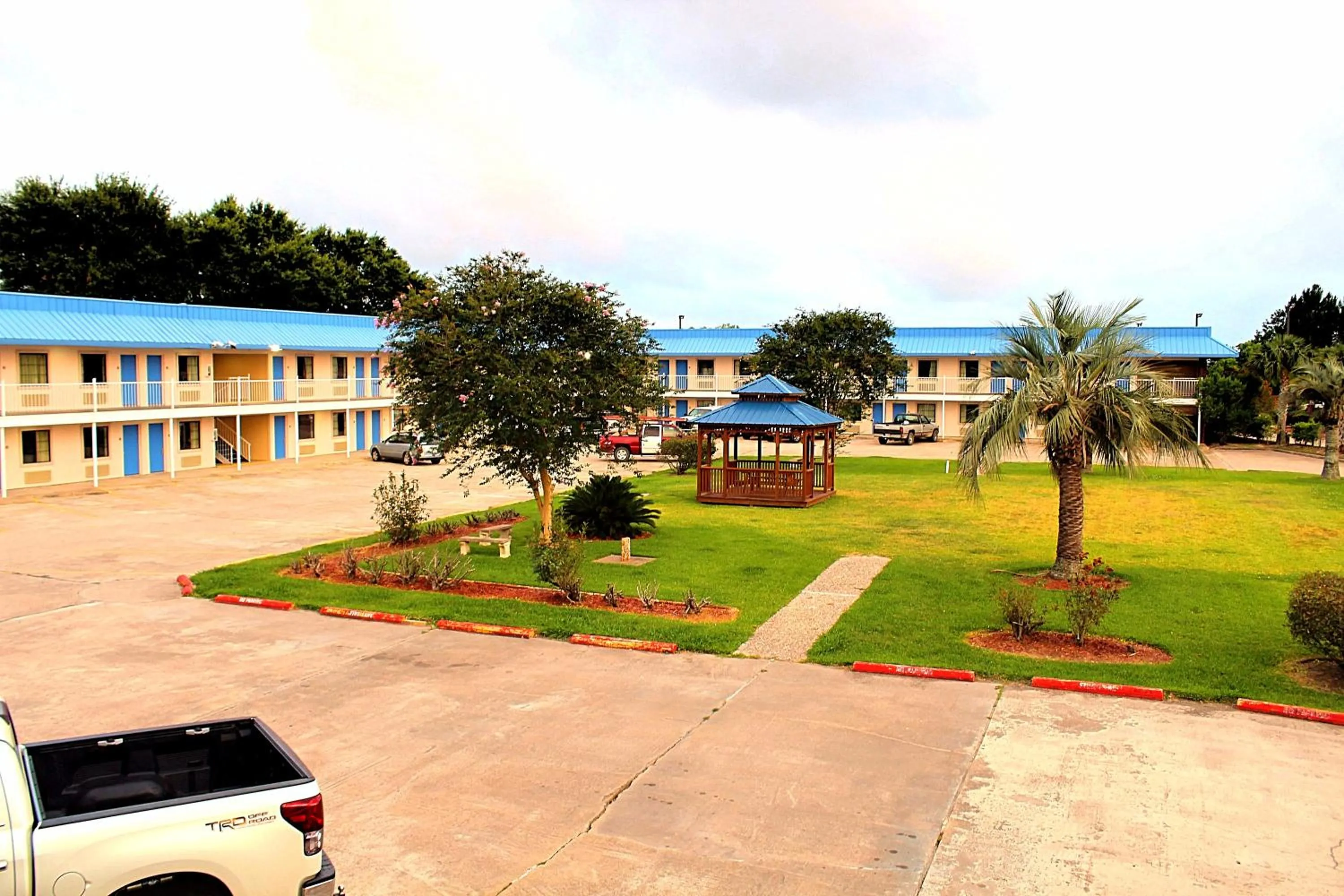 Bird's eye view in Motel 6-Winnie, TX