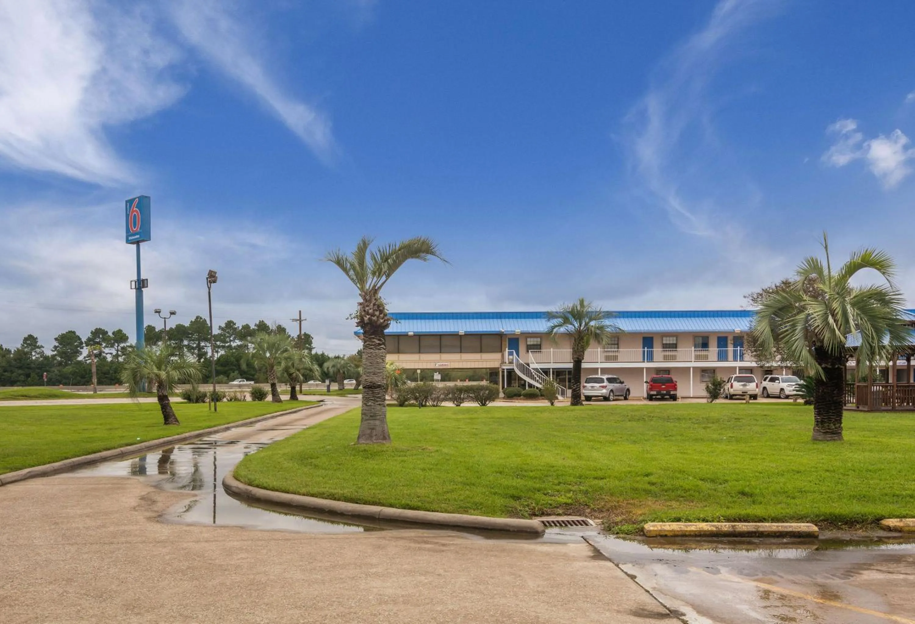 Property building in Motel 6-Winnie, TX