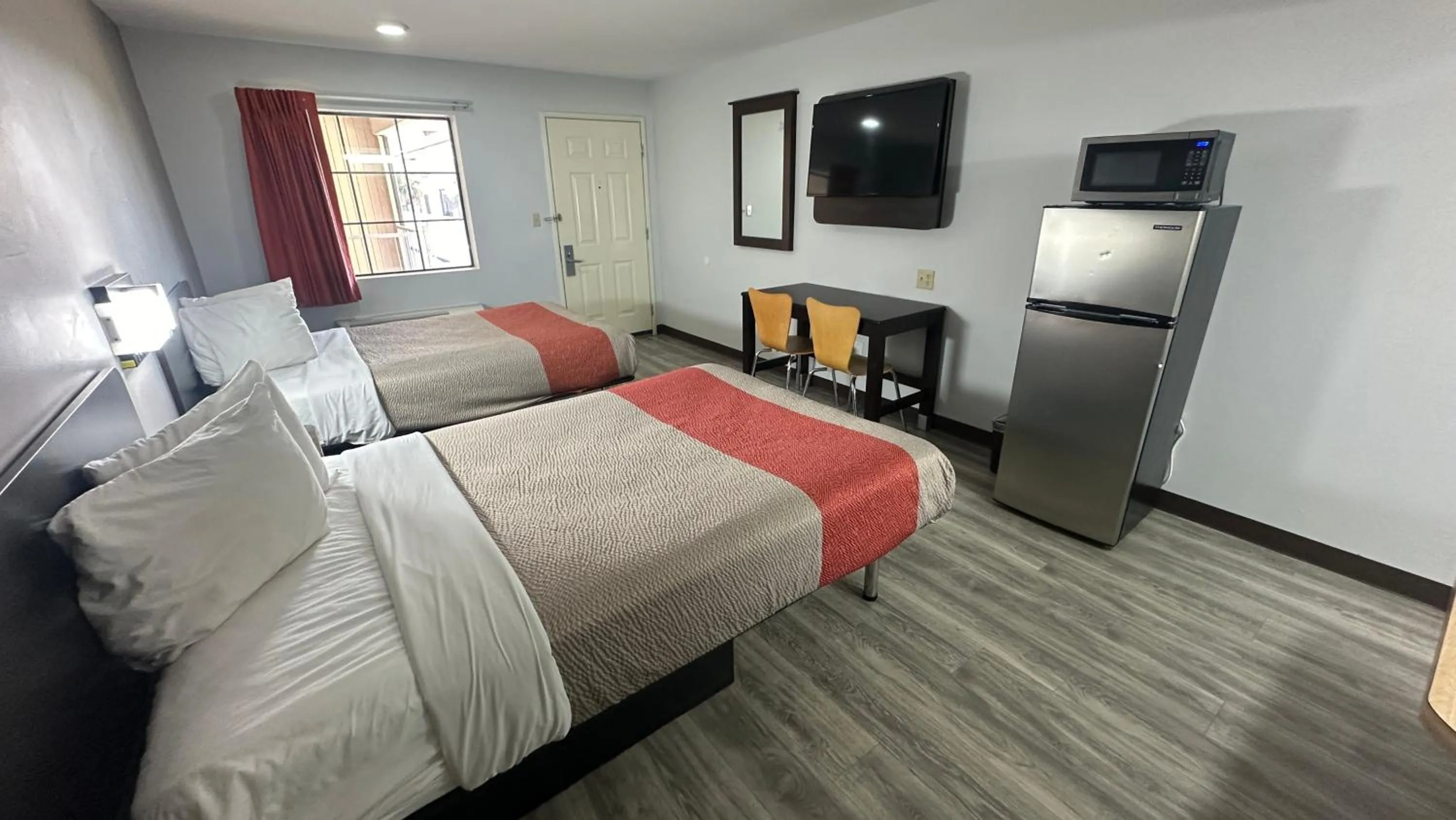 Kitchen or kitchenette, Bed in Motel 6-Winnie, TX