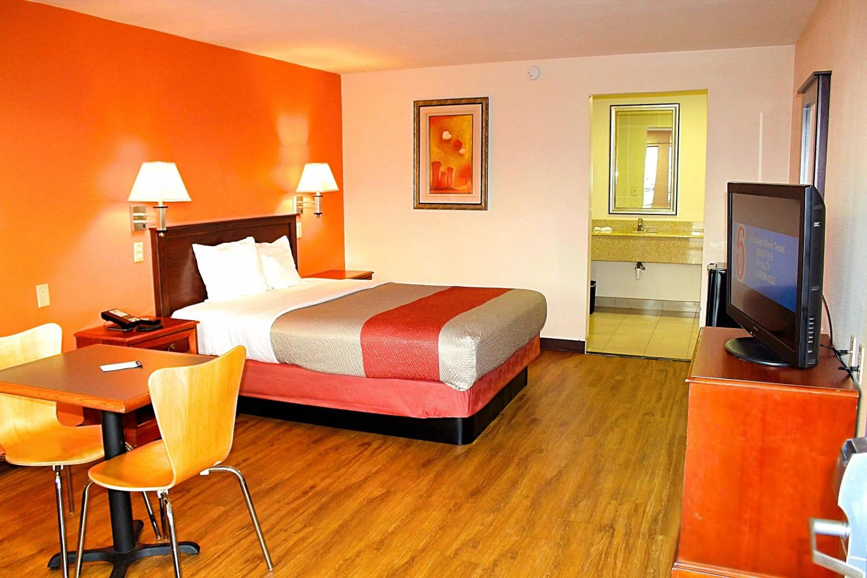 Day, Bed in Motel 6-Winnie, TX