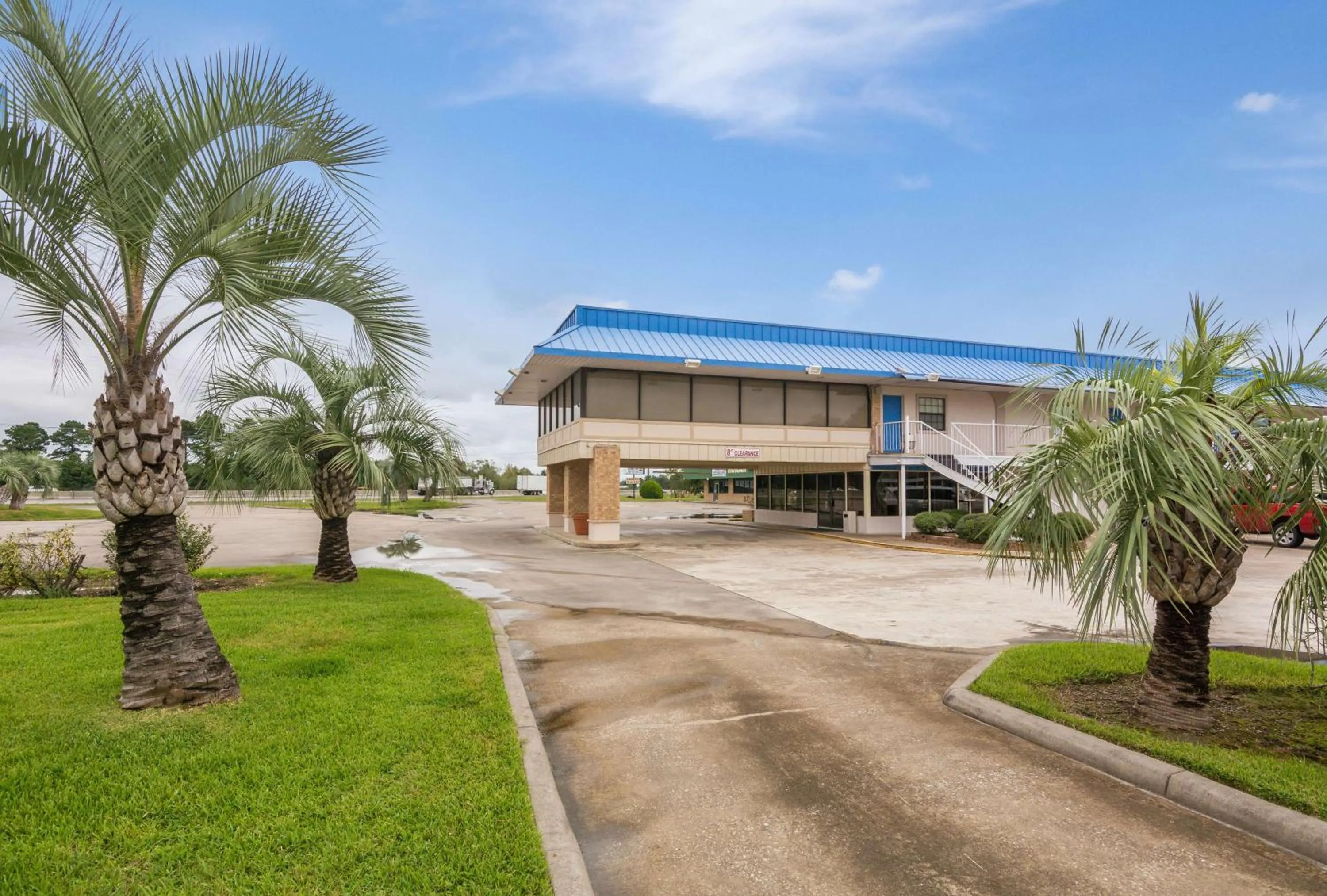 Property building in Motel 6-Winnie, TX