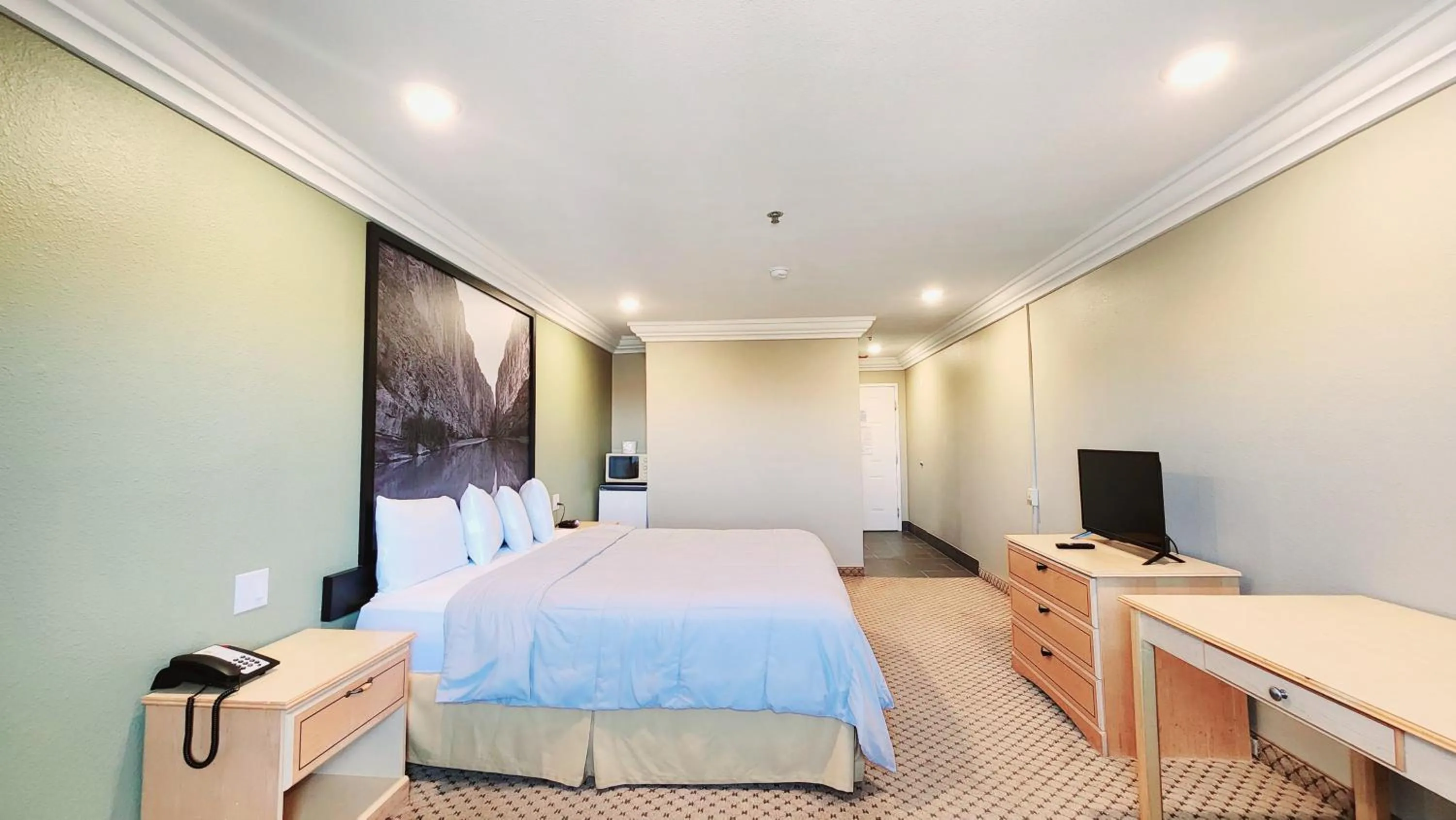 Bed in Super 8 by Wyndham Temple I-35