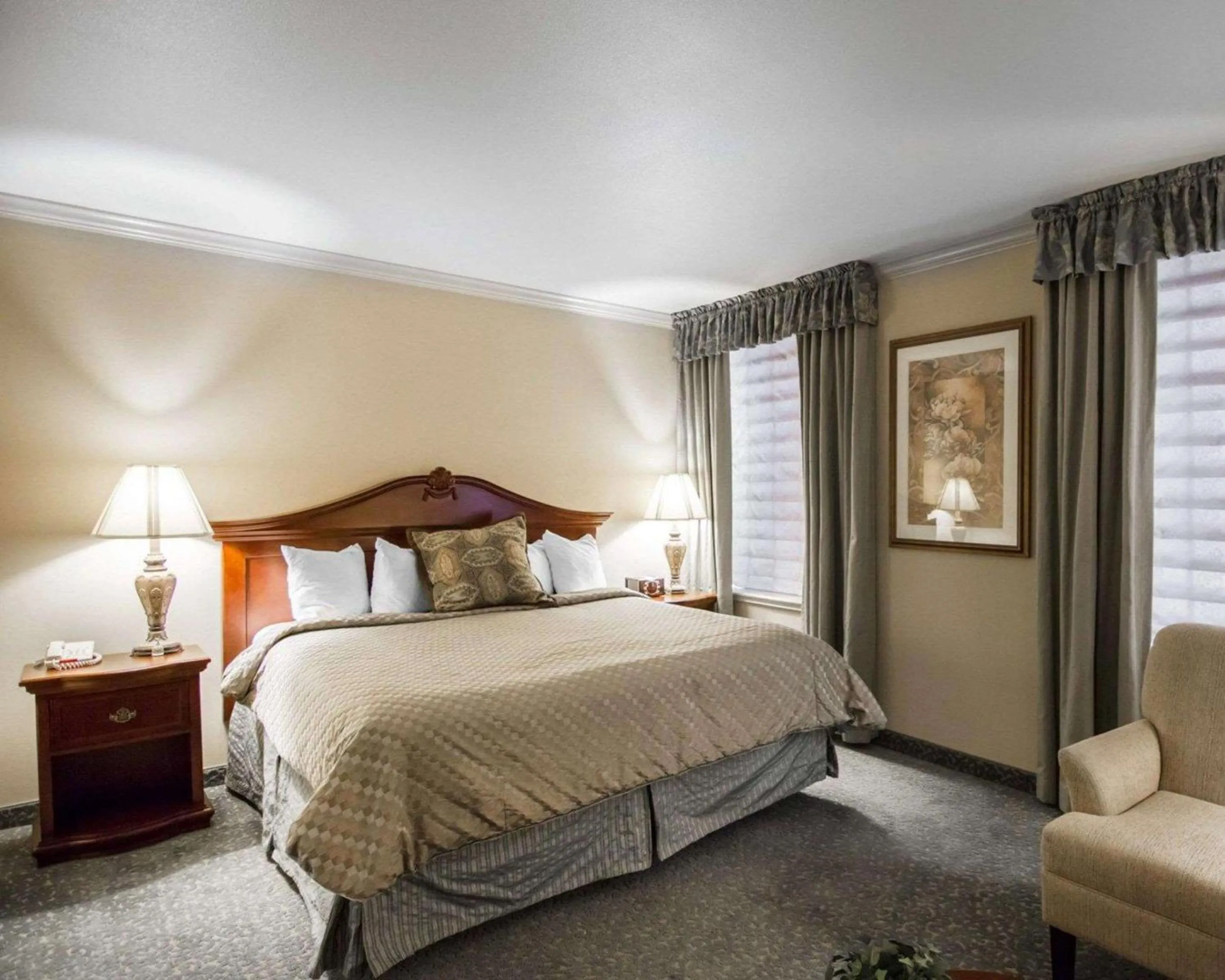 Bedroom, Bed in Liberty Hotel, an Ascend Collection Hotel