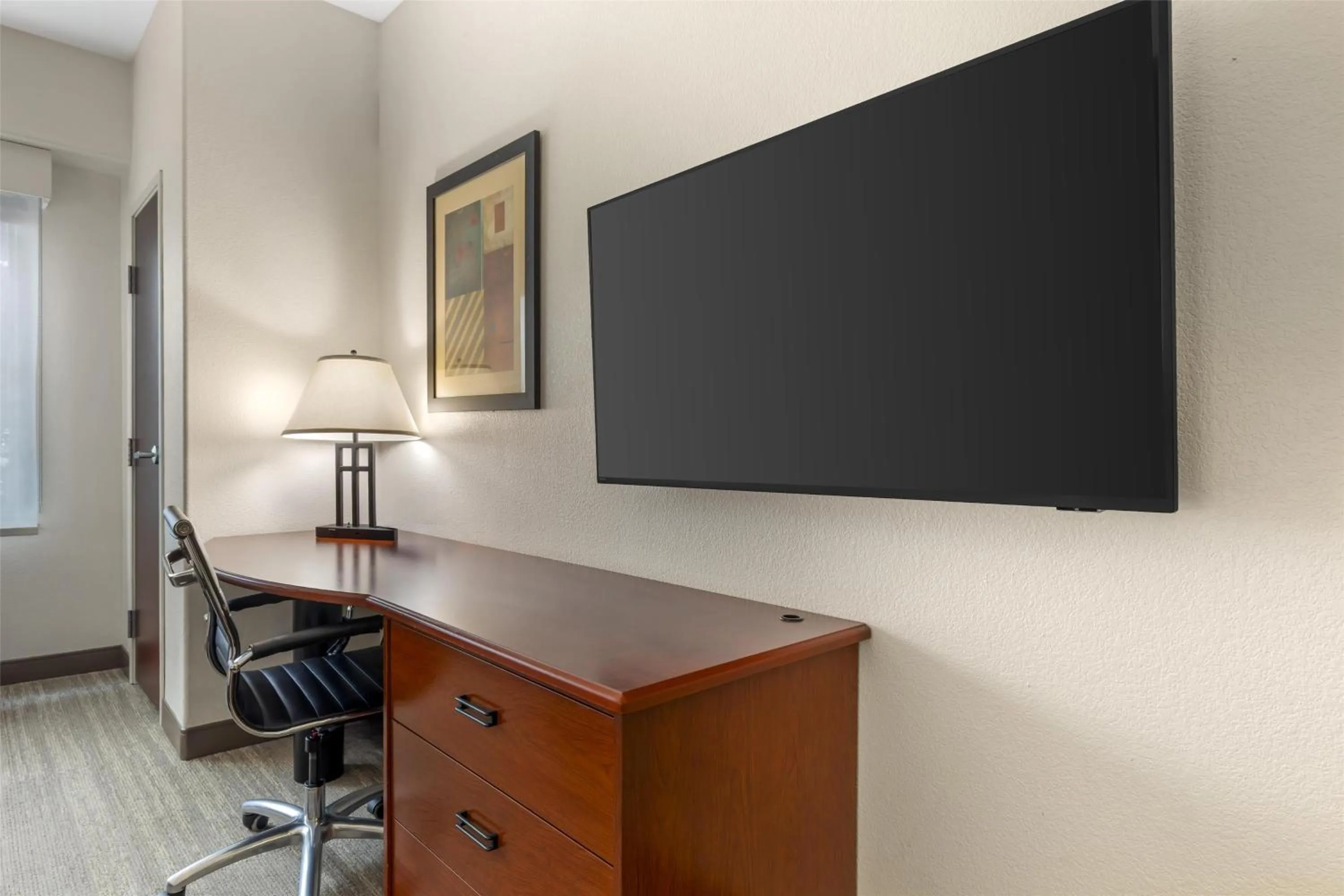 Bedroom in Best Western Plus Waxahachie Inn & Suites