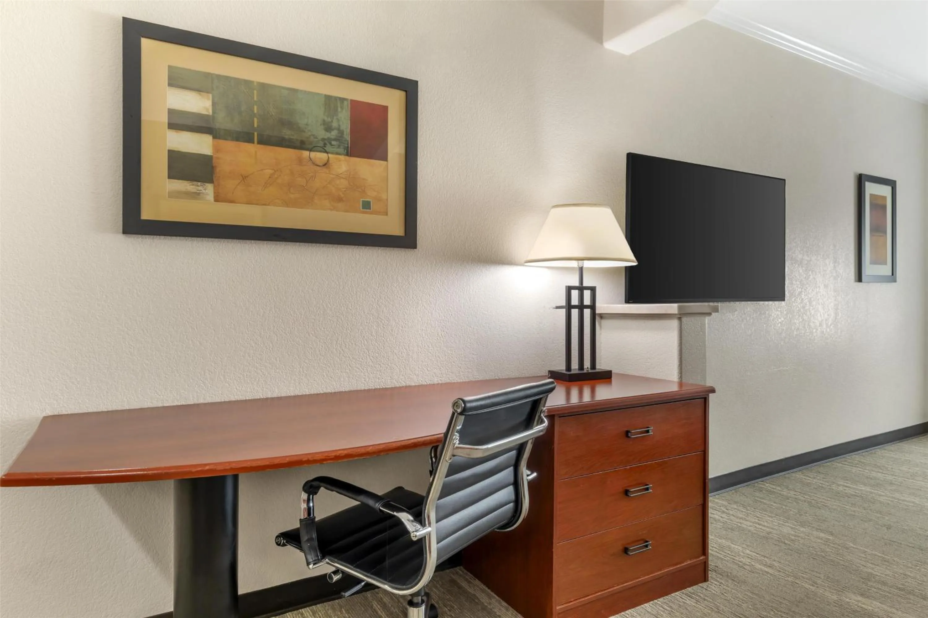 Photo of the whole room in Best Western Plus Waxahachie Inn & Suites