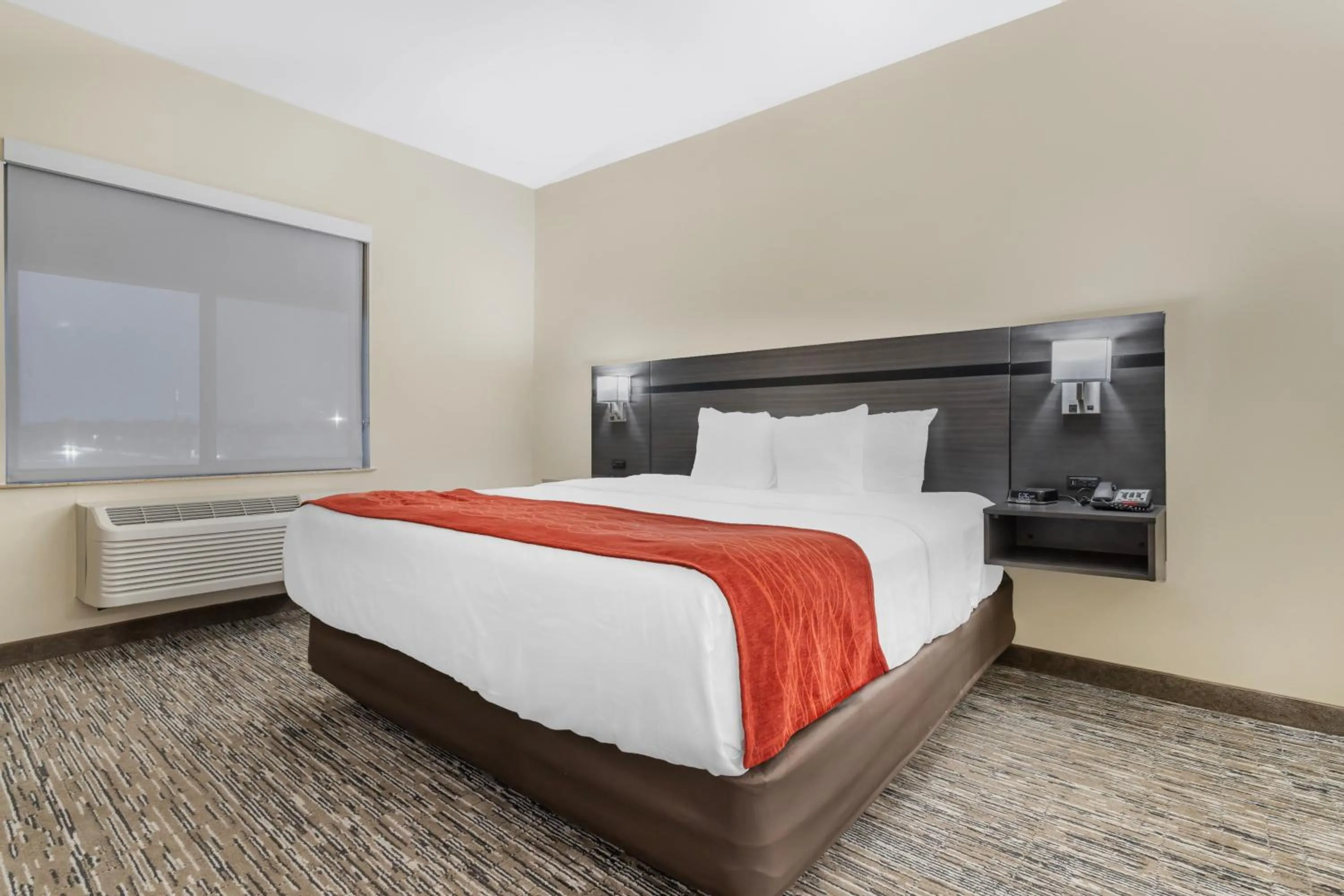 Bed in Comfort Inn by Choice Hotels Orange, TX