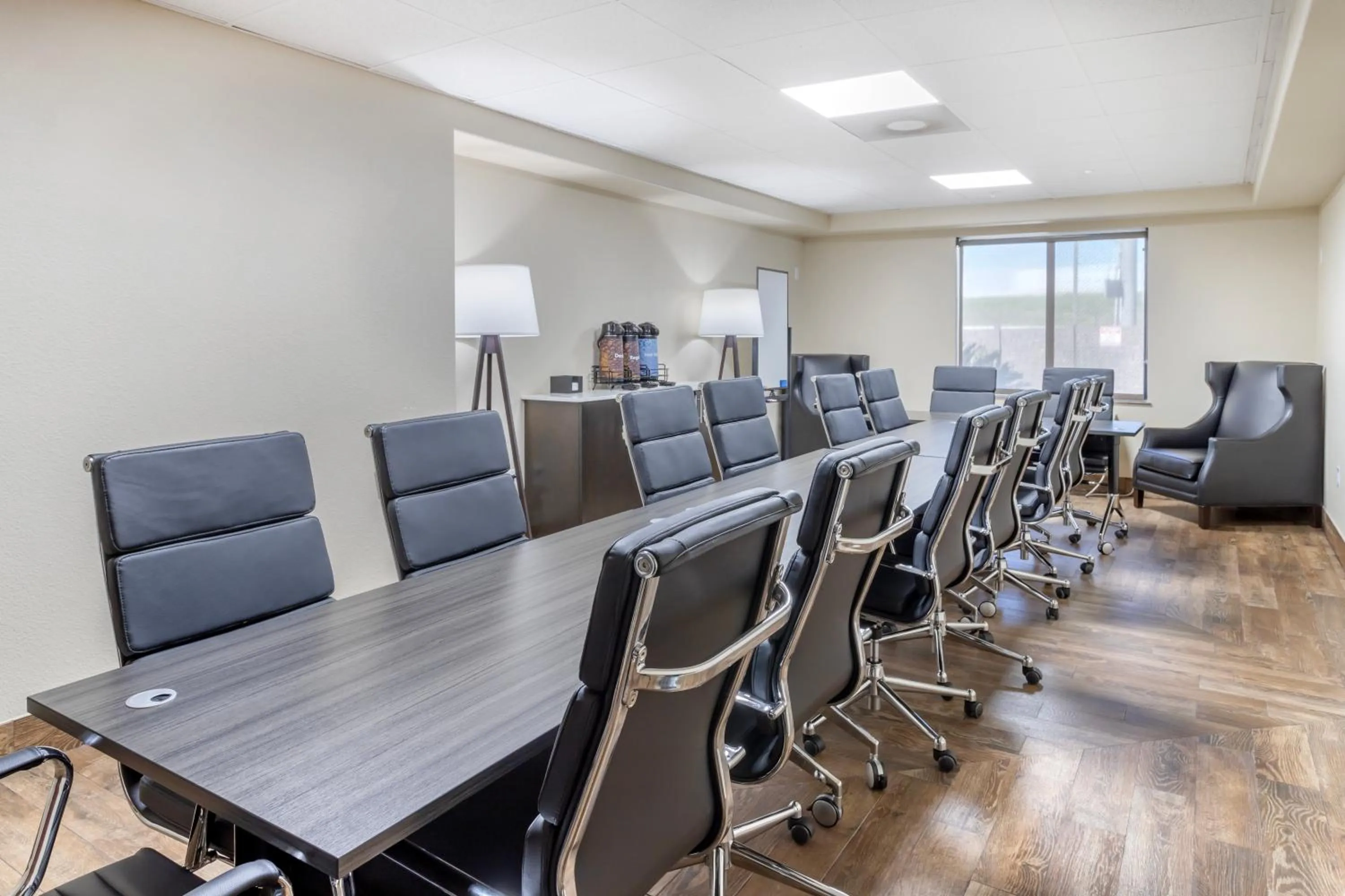 Seating area in Comfort Inn by Choice Hotels Orange, TX