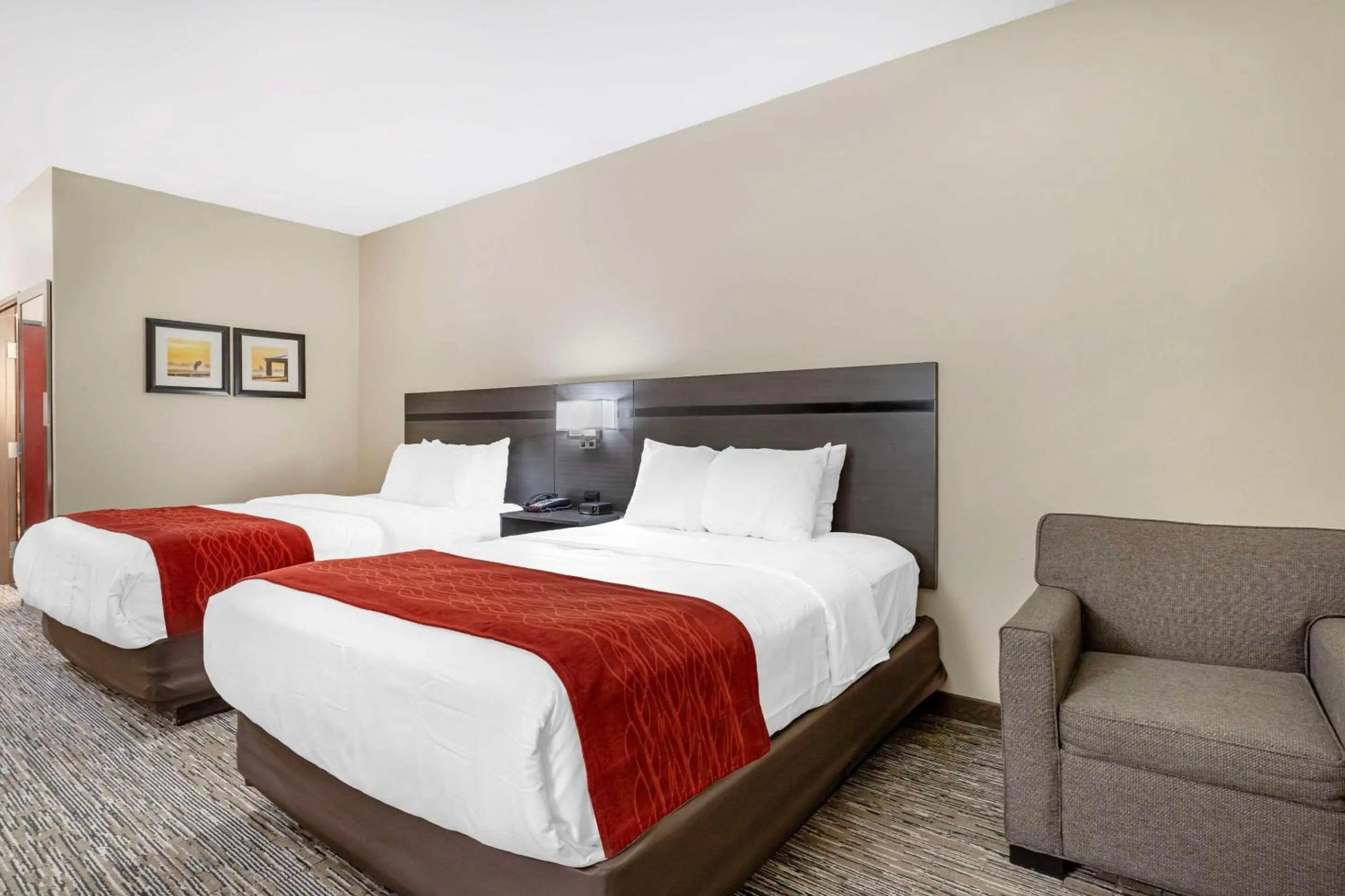 Bedroom, Bed in Comfort Inn by Choice Hotels Orange, TX