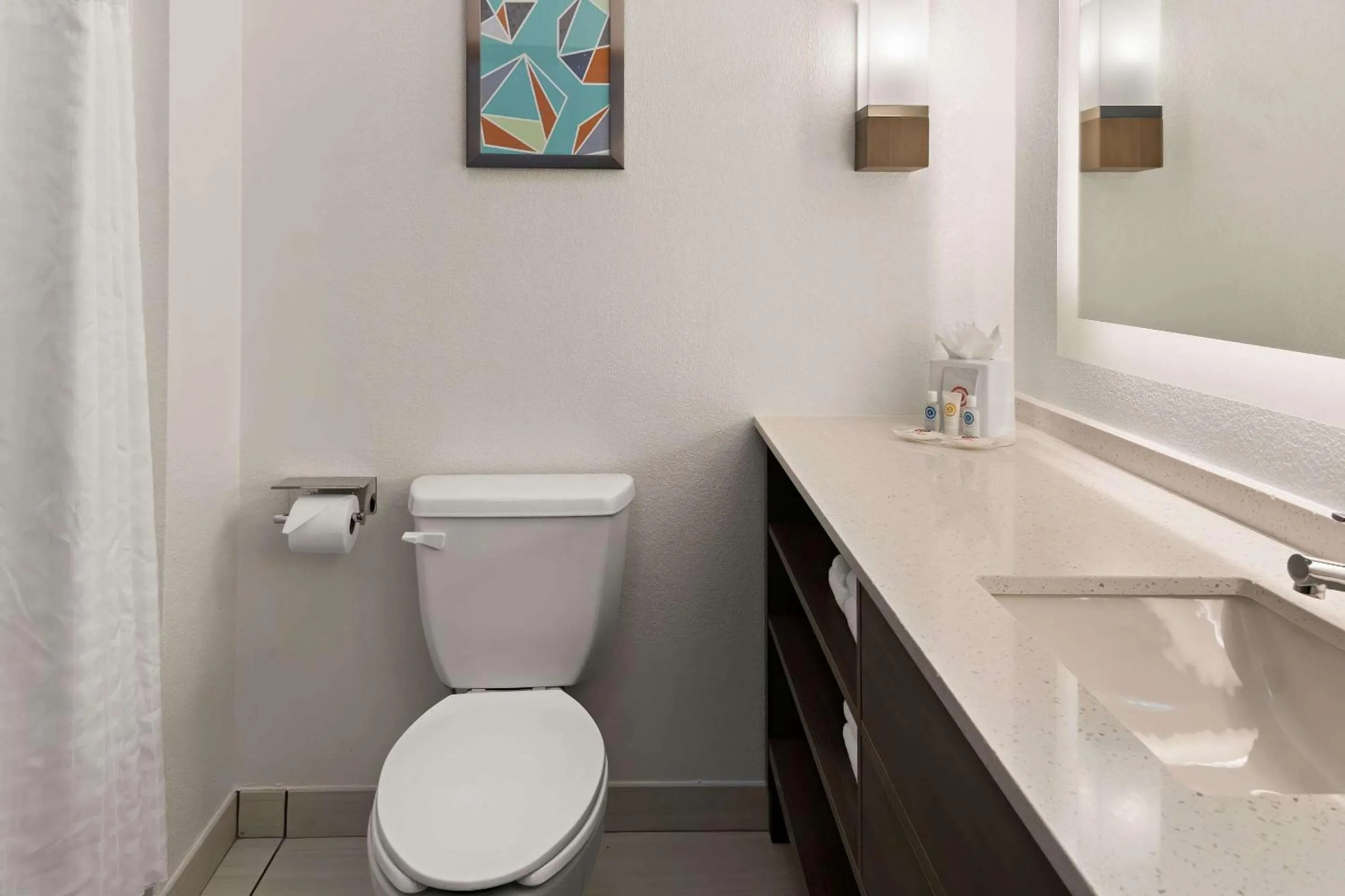 Toilet in Comfort Suites