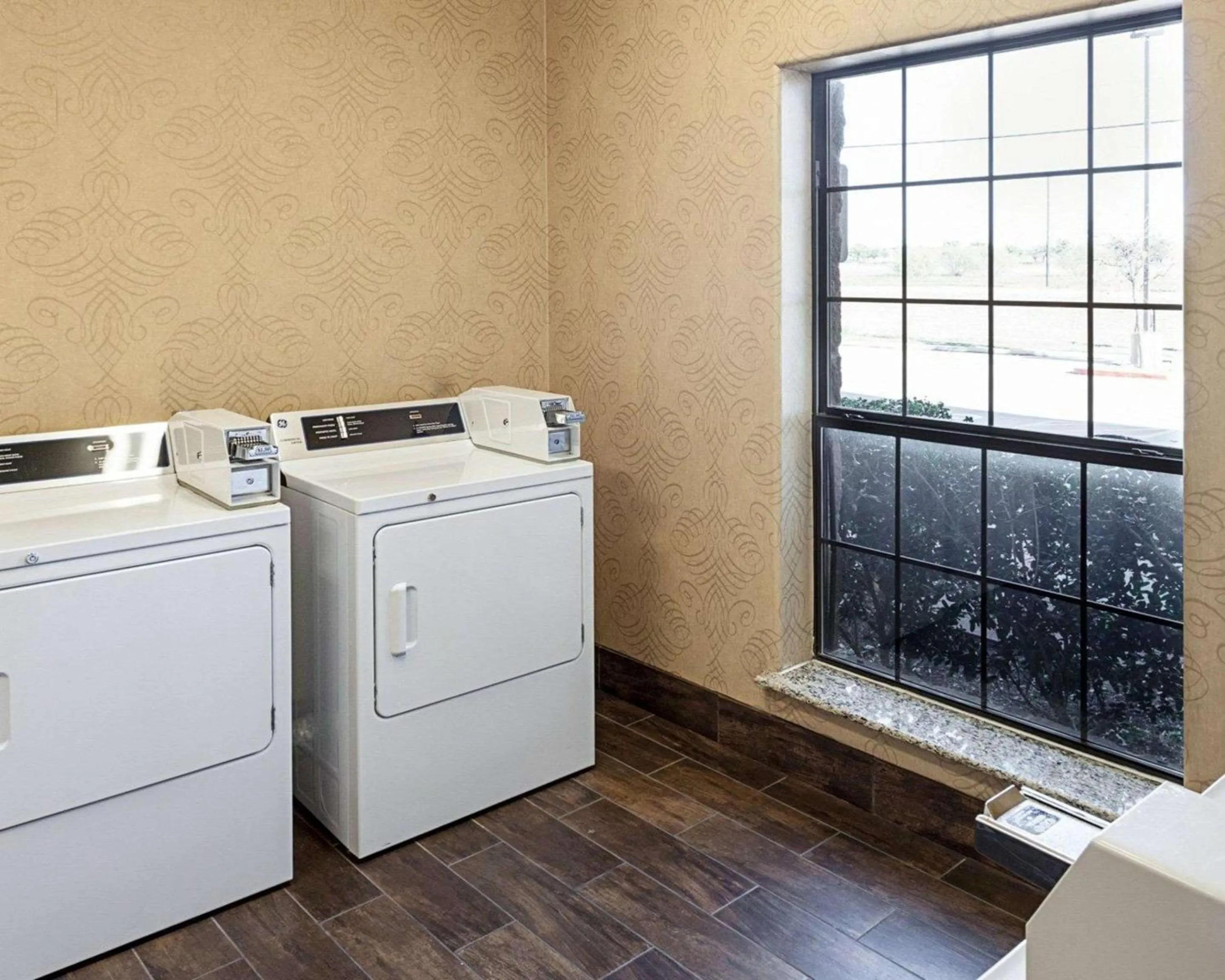 Other, Kitchen/Kitchenette in Comfort Inn near Seaworld - Lackland AFB