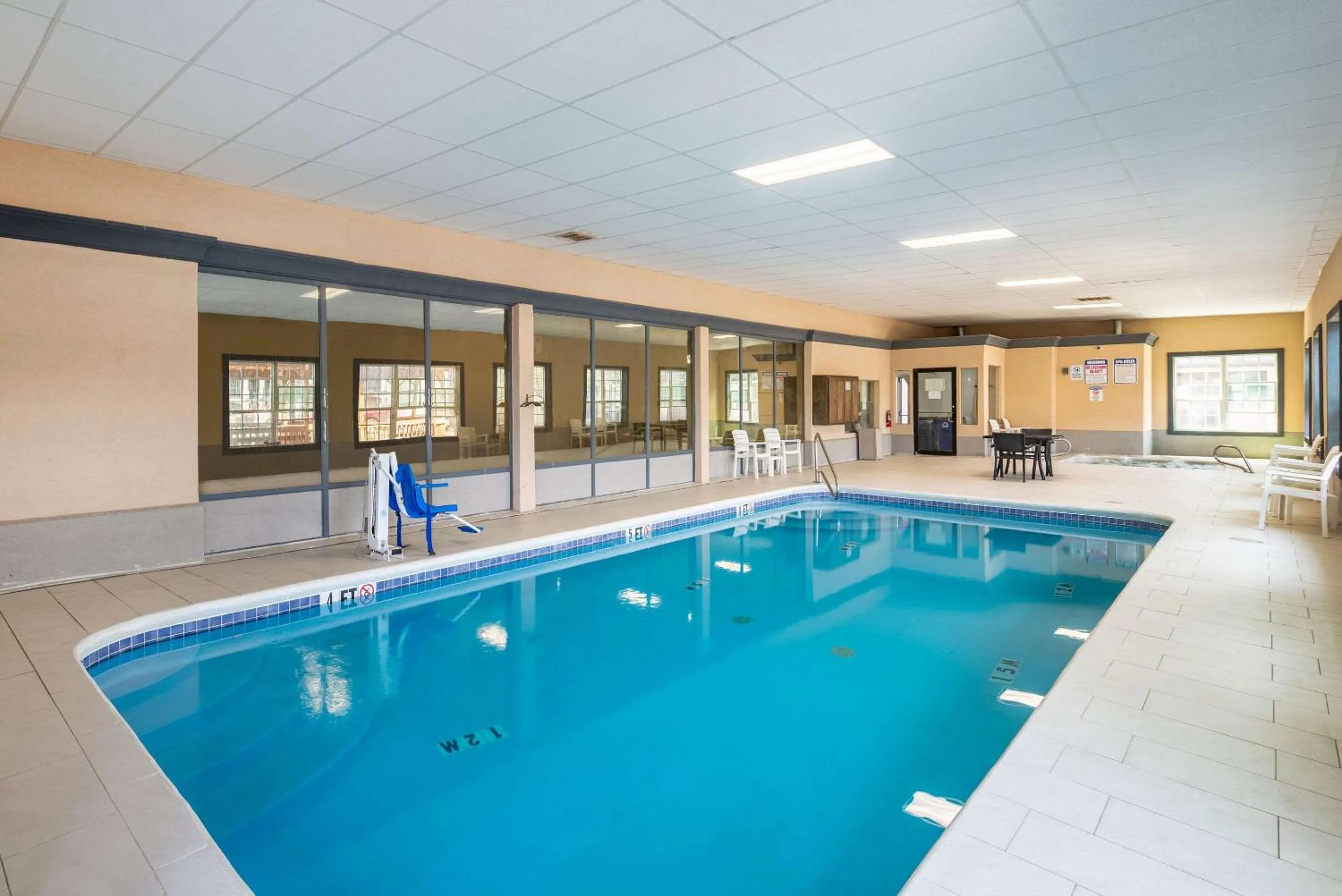 Activities, Swimming Pool in Quality Inn & Suites Big Spring