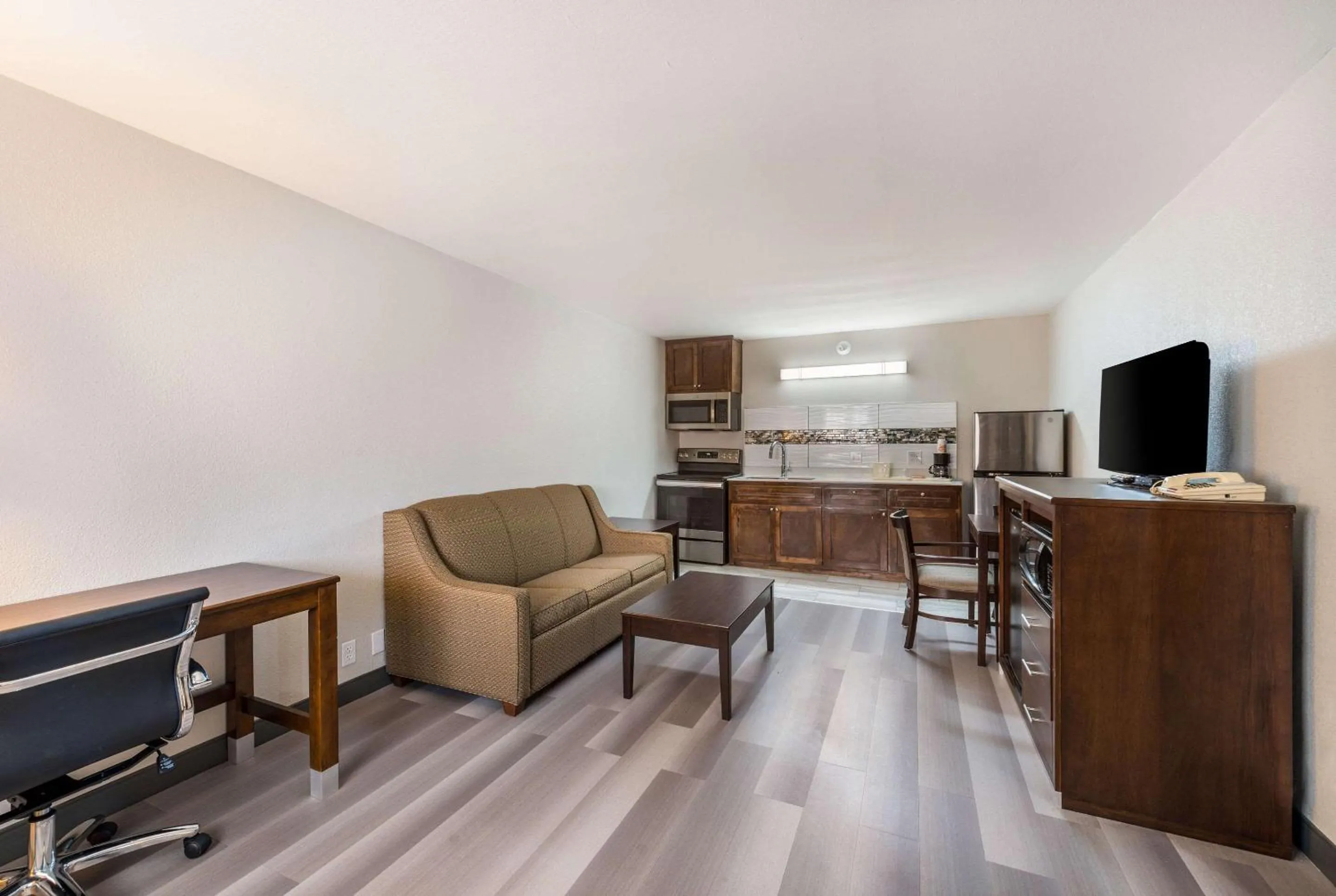 Photo of the whole room, Seating Area in Quality Inn & Suites Big Spring