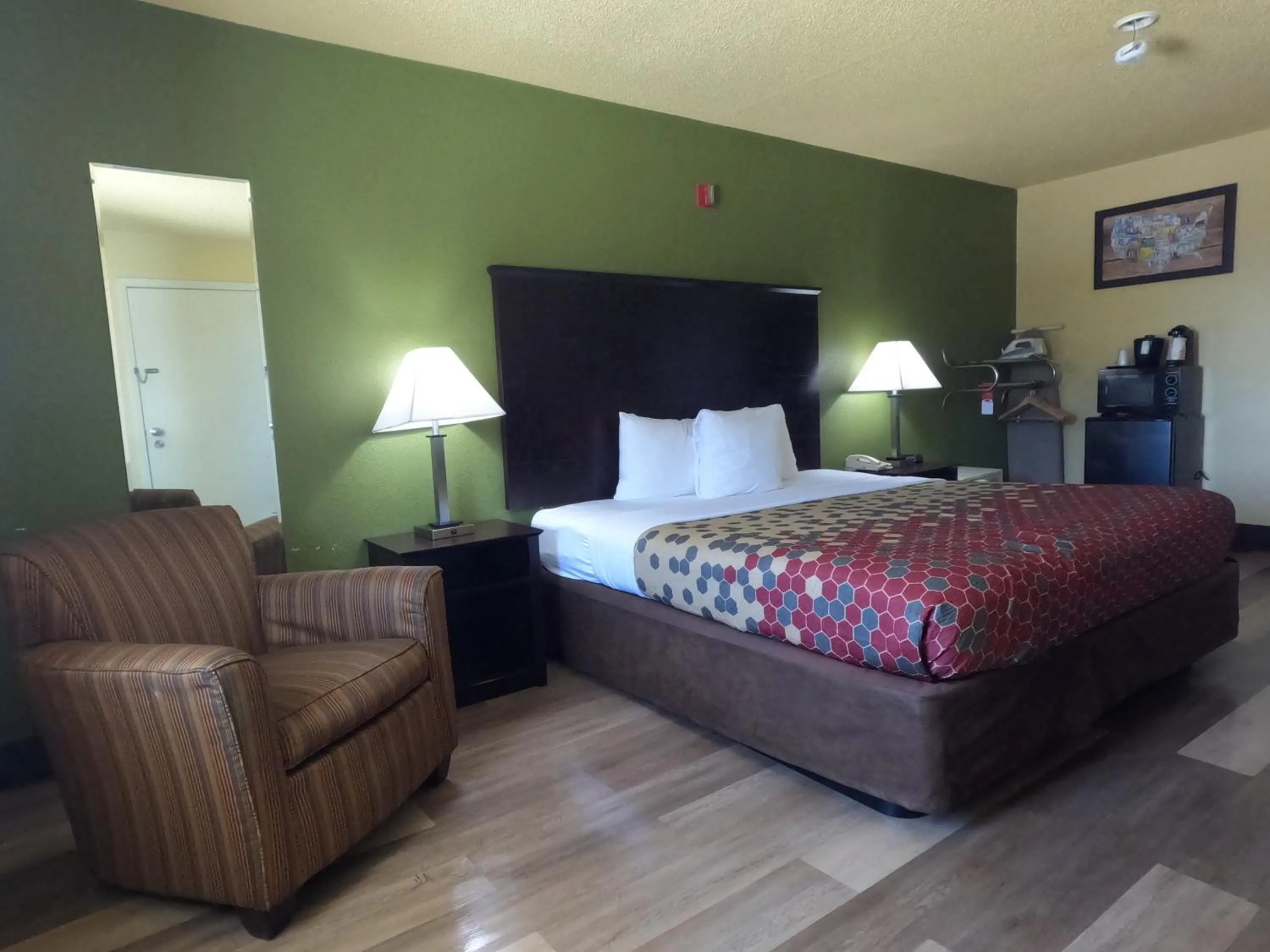 Econo Lodge Inn & Suites Downtown Northeast near Fort Sam Houston