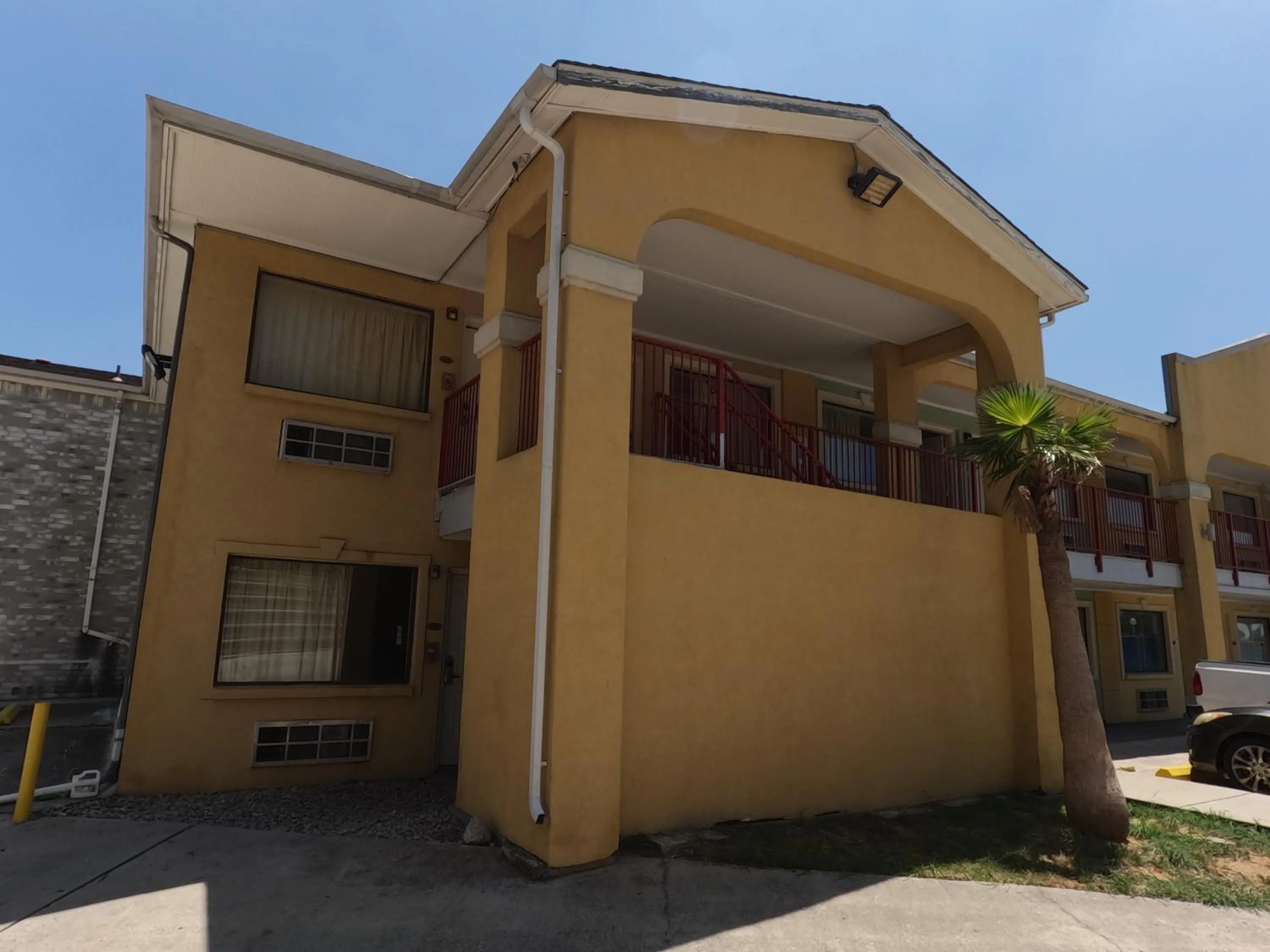 Econo Lodge Inn & Suites Downtown Northeast near Fort Sam Houston