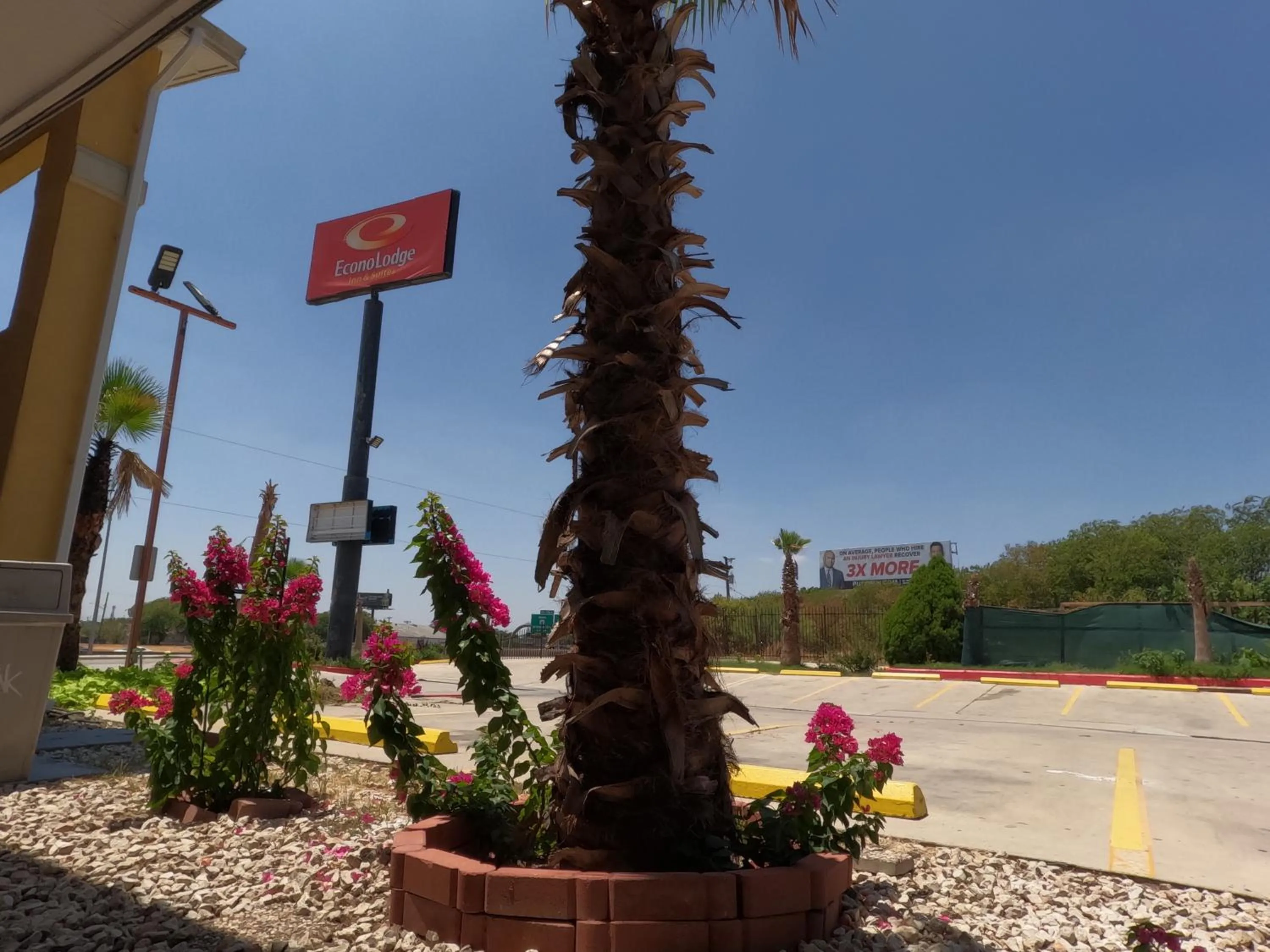 Econo Lodge Inn & Suites Downtown Northeast near Fort Sam Houston