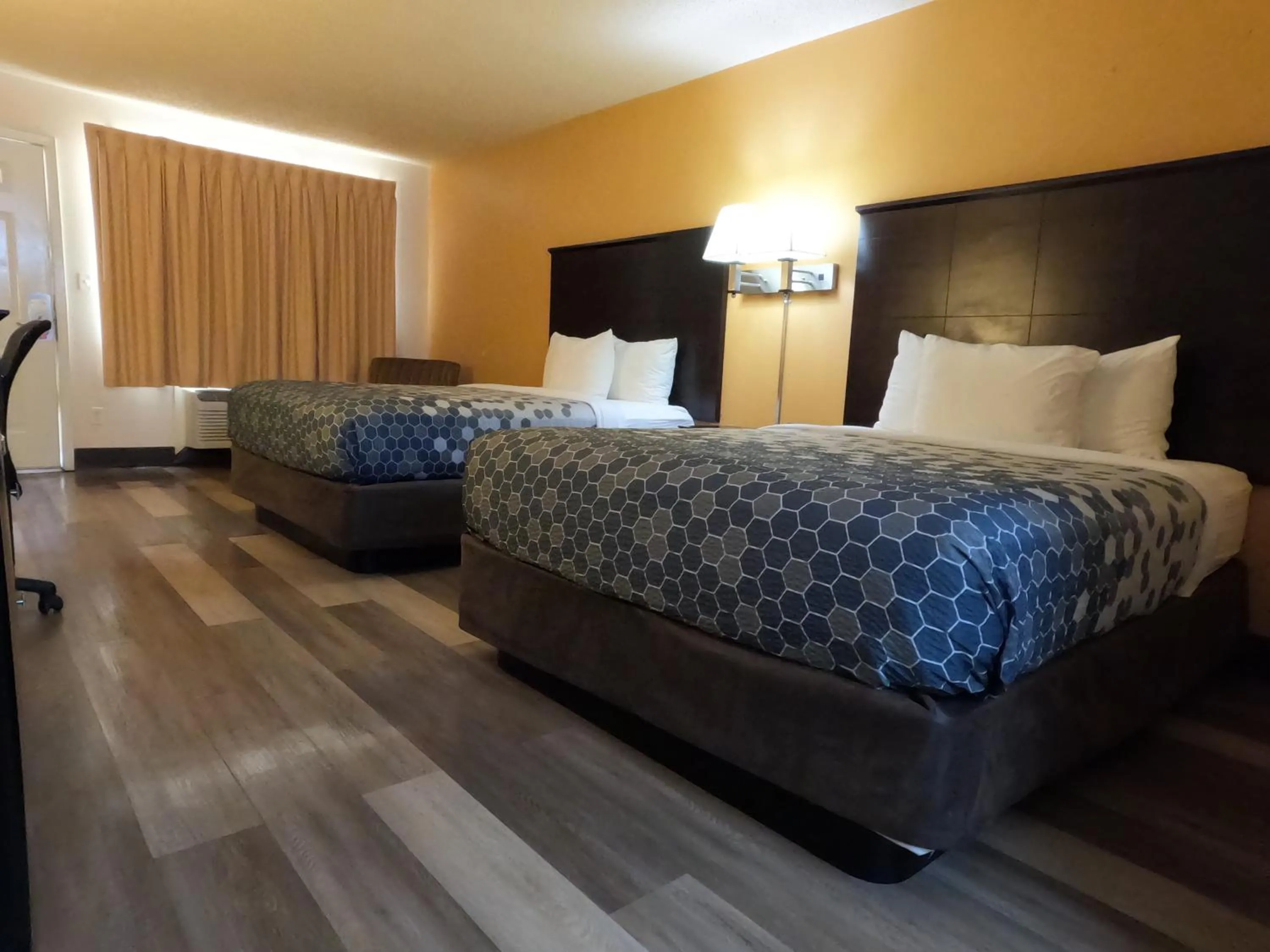 Econo Lodge Inn & Suites Downtown Northeast near Fort Sam Houston