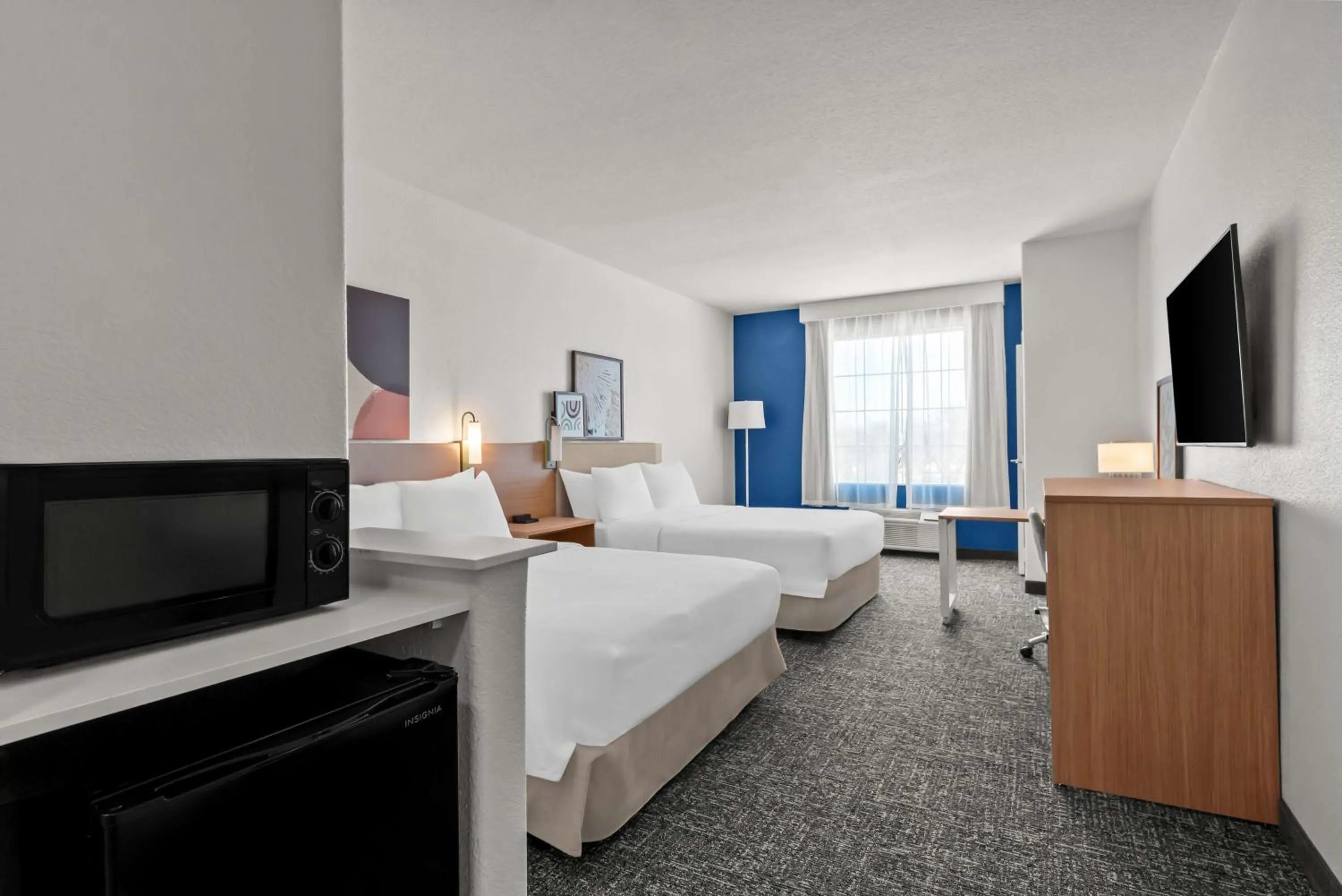 Bed in Spark by Hilton Selma